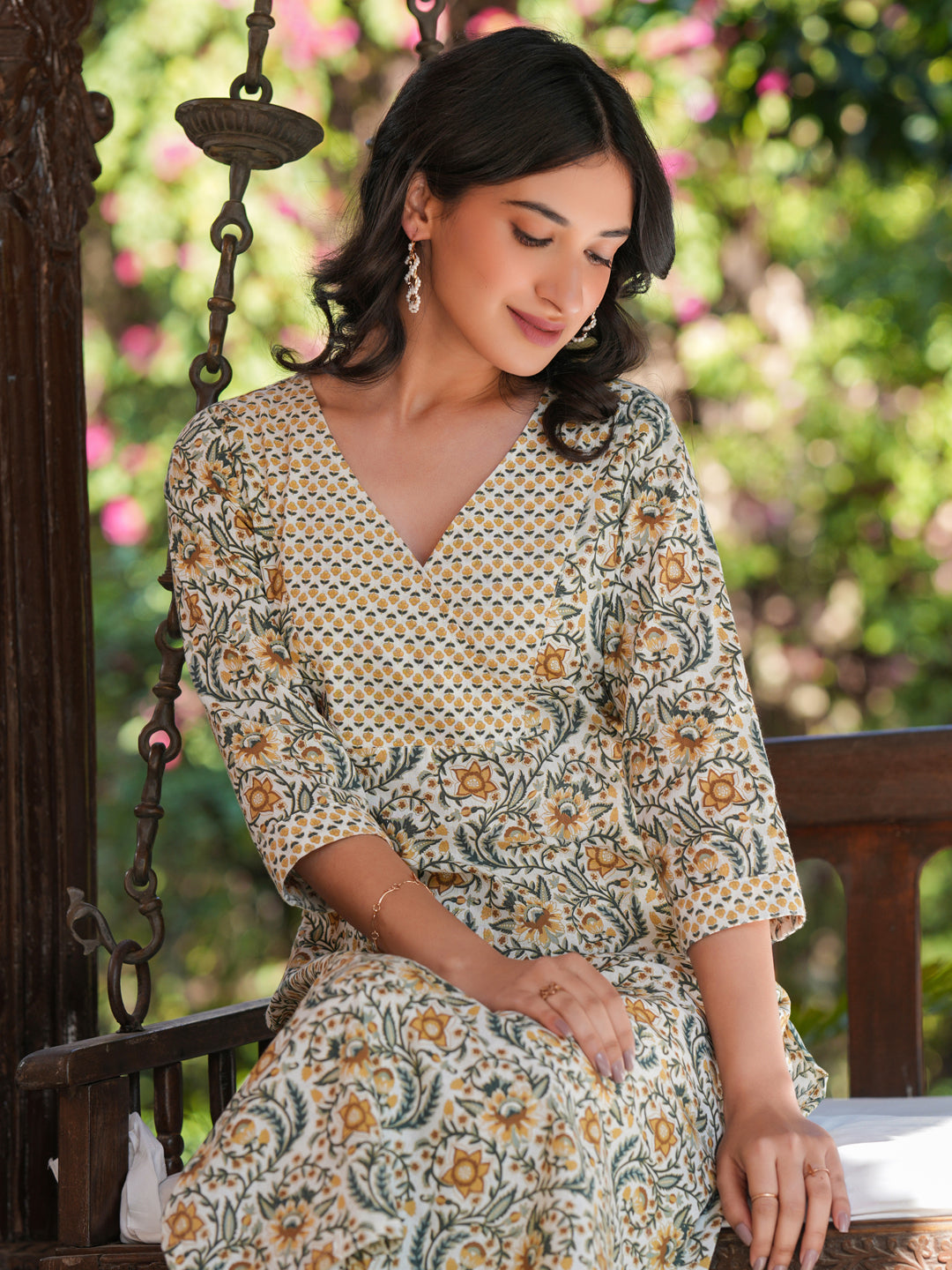 Janasya Light Cotton Floral Straight Kurta Set | Grocsy