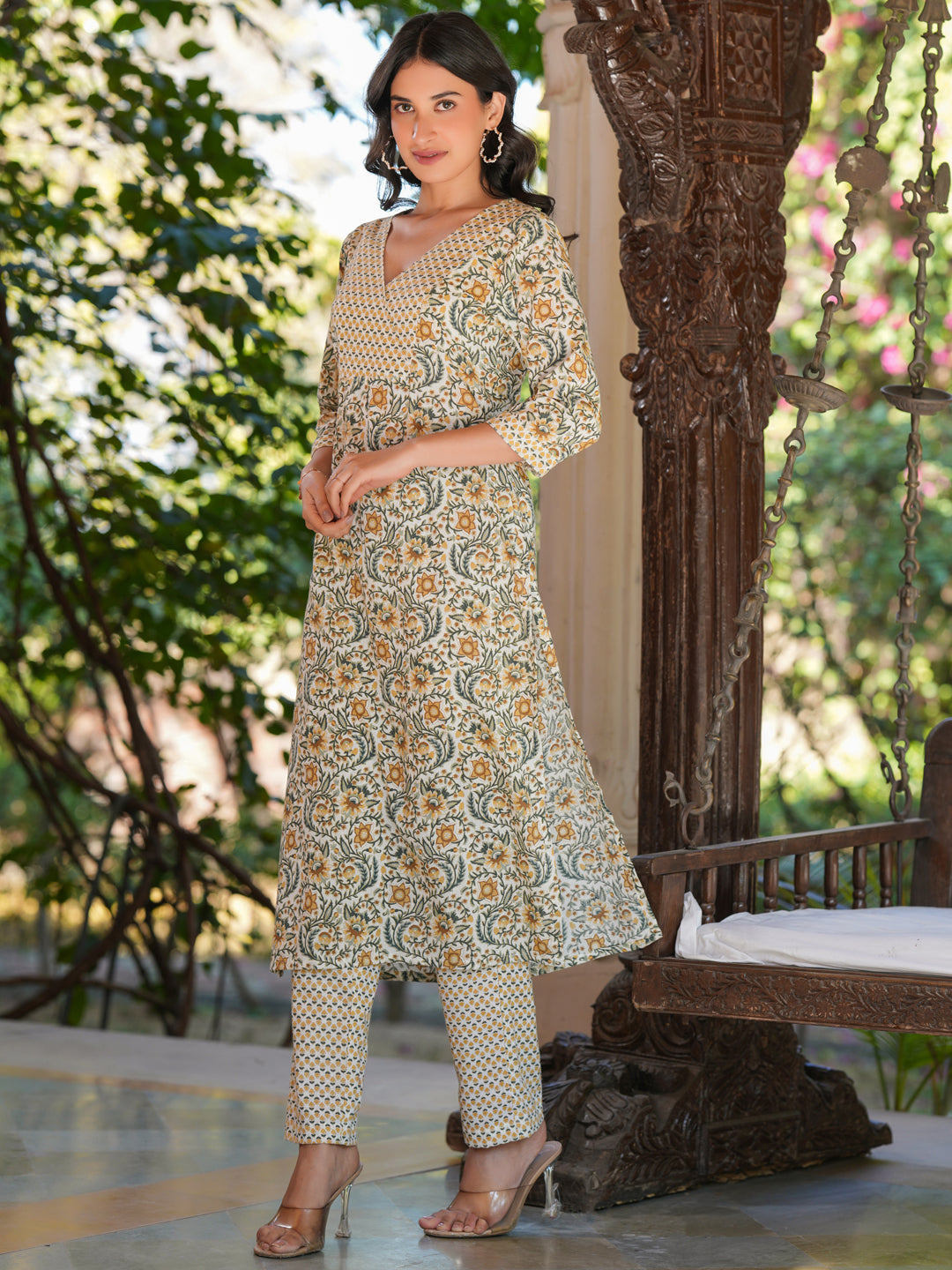 Janasya Light Cotton Floral Straight Kurta Set | Grocsy