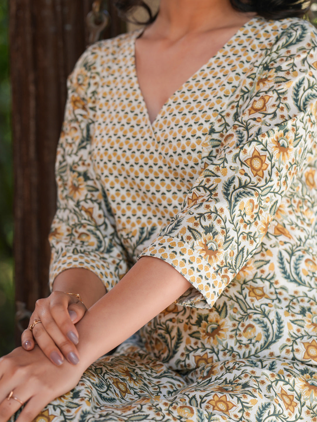 Janasya Light Cotton Floral Straight Kurta Set | Grocsy