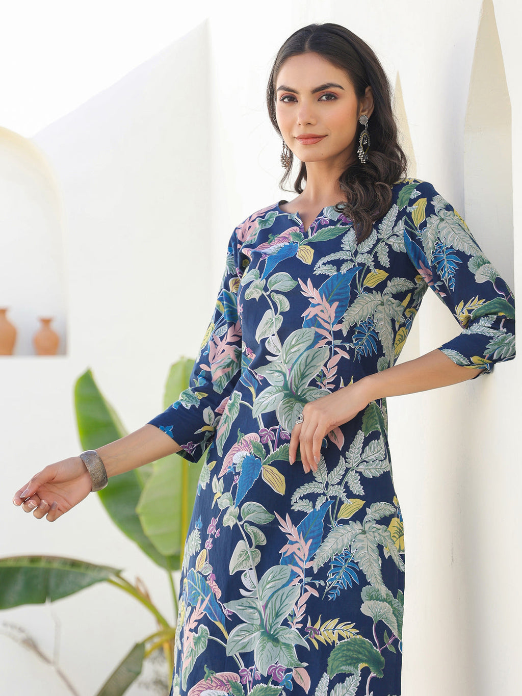 Janasya Dark Cotton Floral Straight Kurta Set | Grocsy