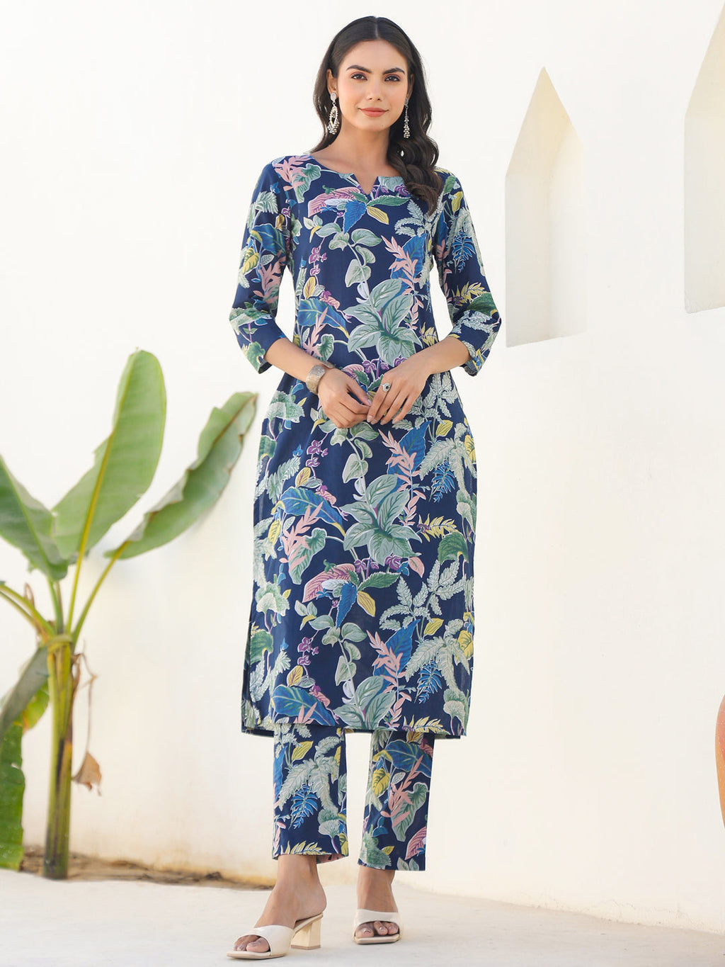 Janasya Dark Cotton Floral Straight Kurta Set | Grocsy