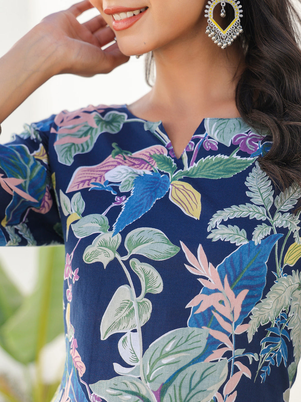 Janasya Dark Cotton Floral Straight Kurta Set | Grocsy