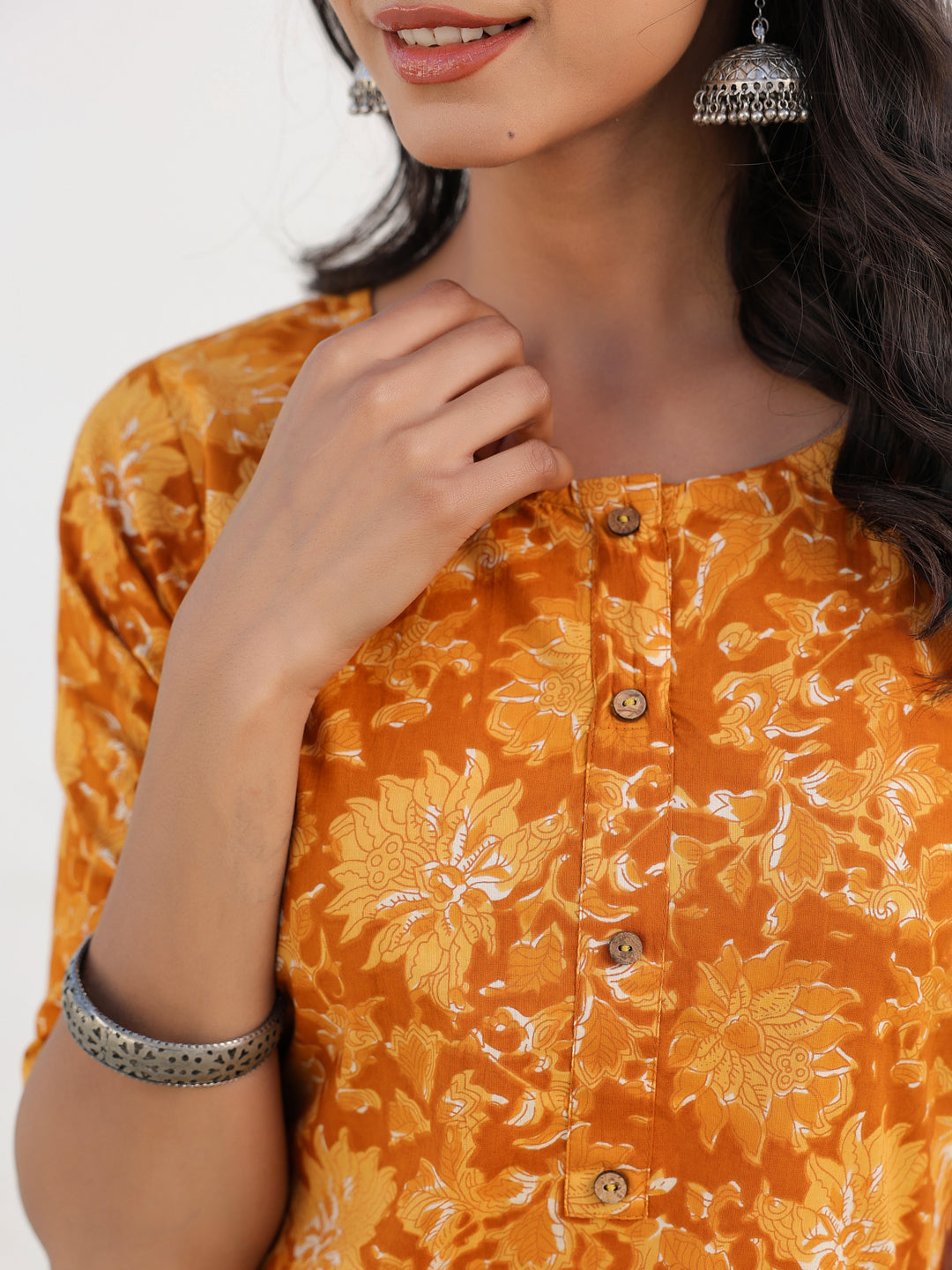 Janasya Bright Cotton Floral Straight Kurta Set | Grocsy