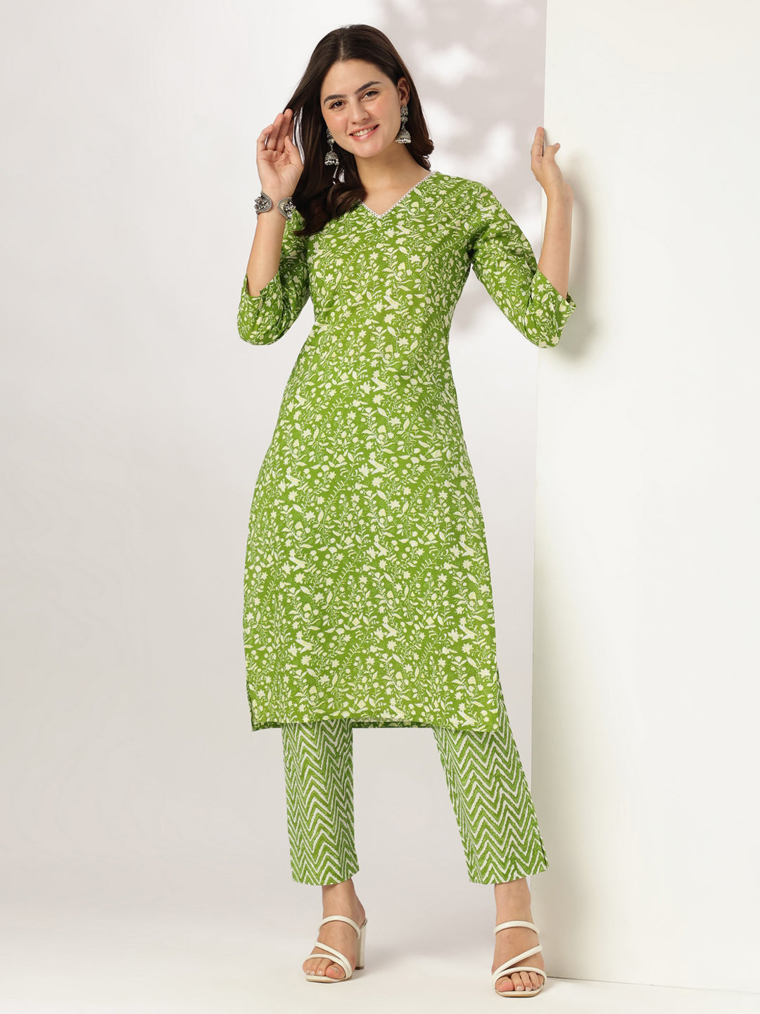Janasya Bright Cotton Floral Straight Kurta Set | Grocsy