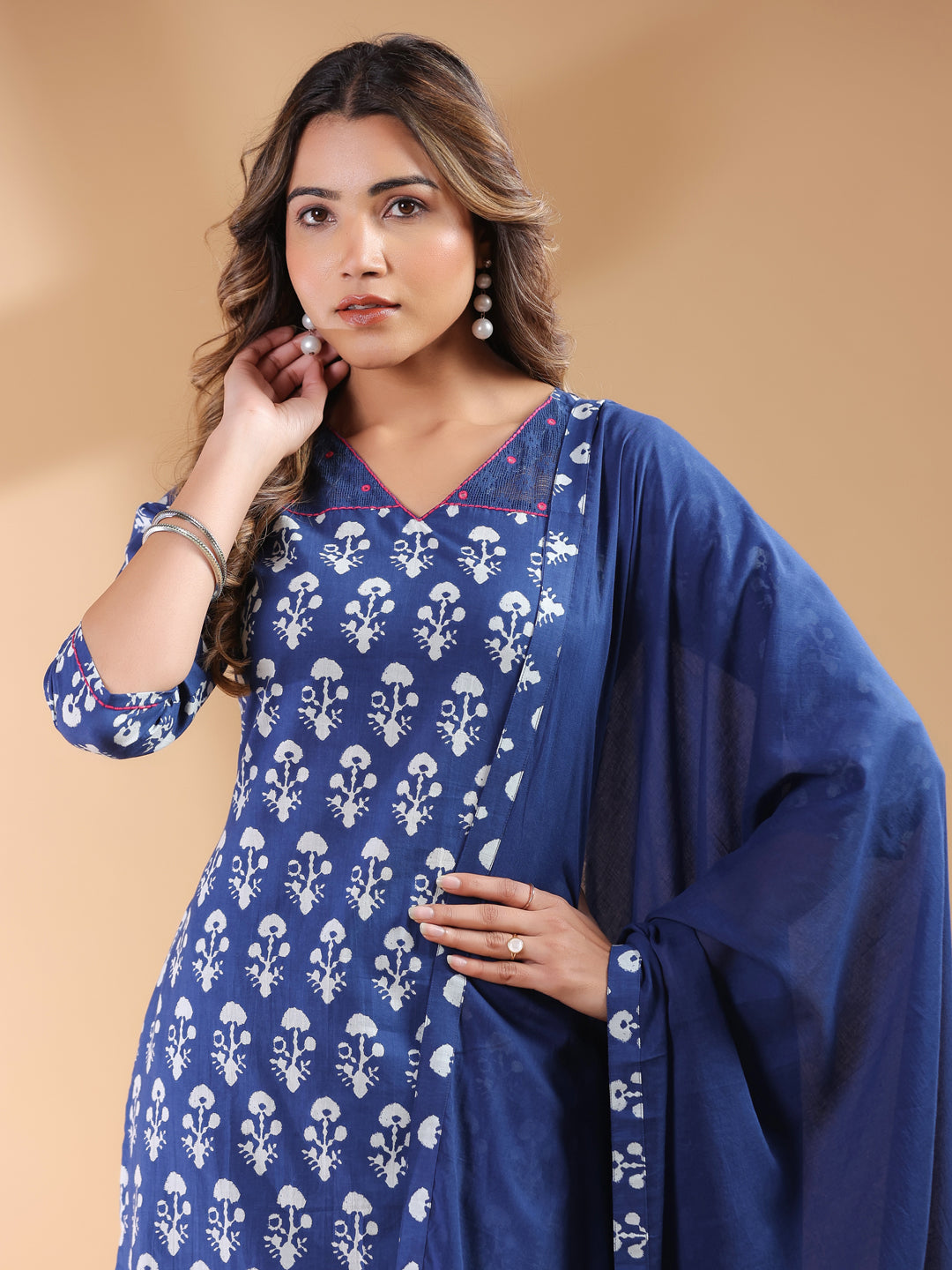 Janasya Dark Cotton Ethnic Motifs Straight Kurta Set | Grocsy