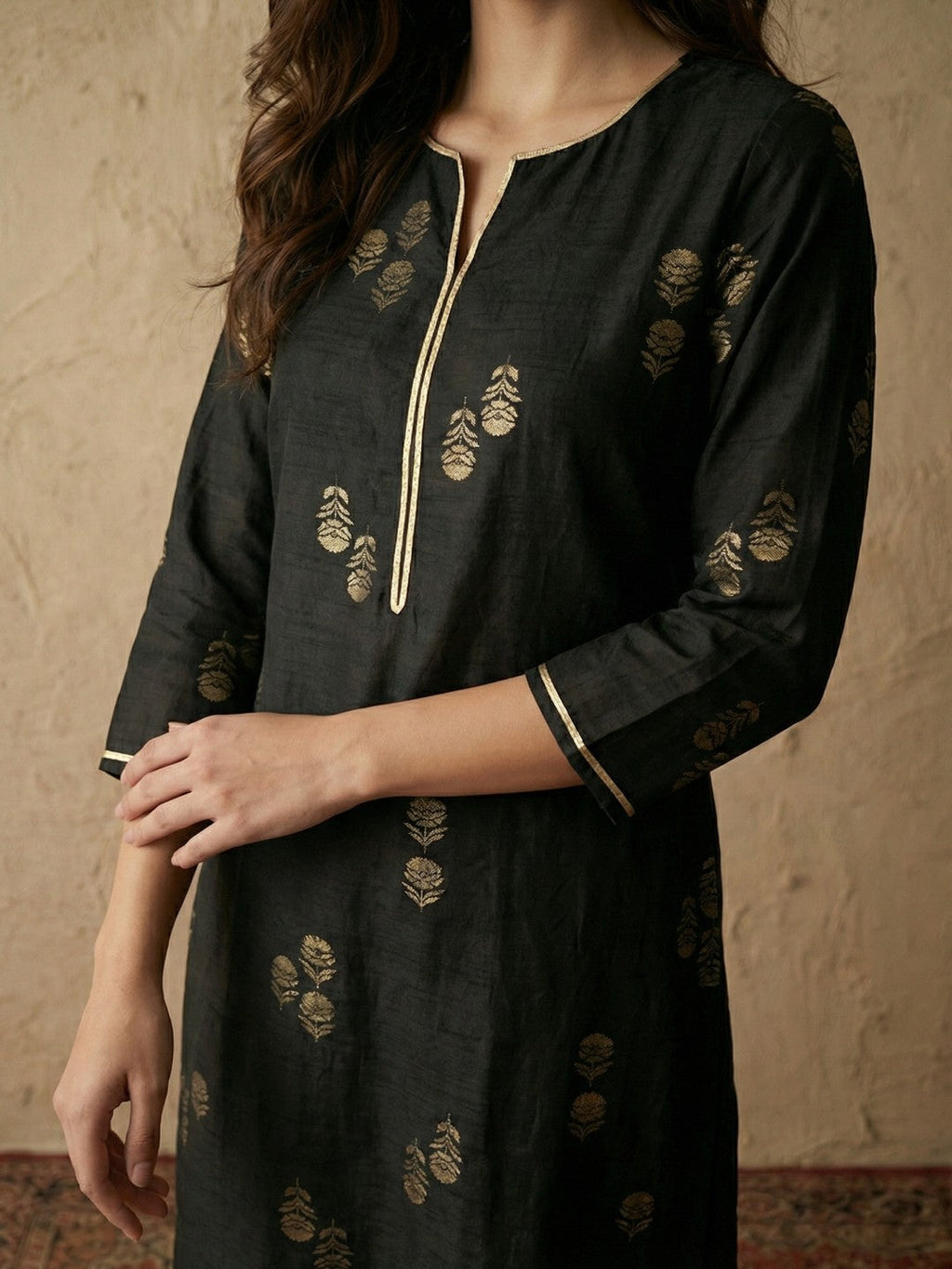 Janasya Black Straight Silk Blend Kurta | Grocsy