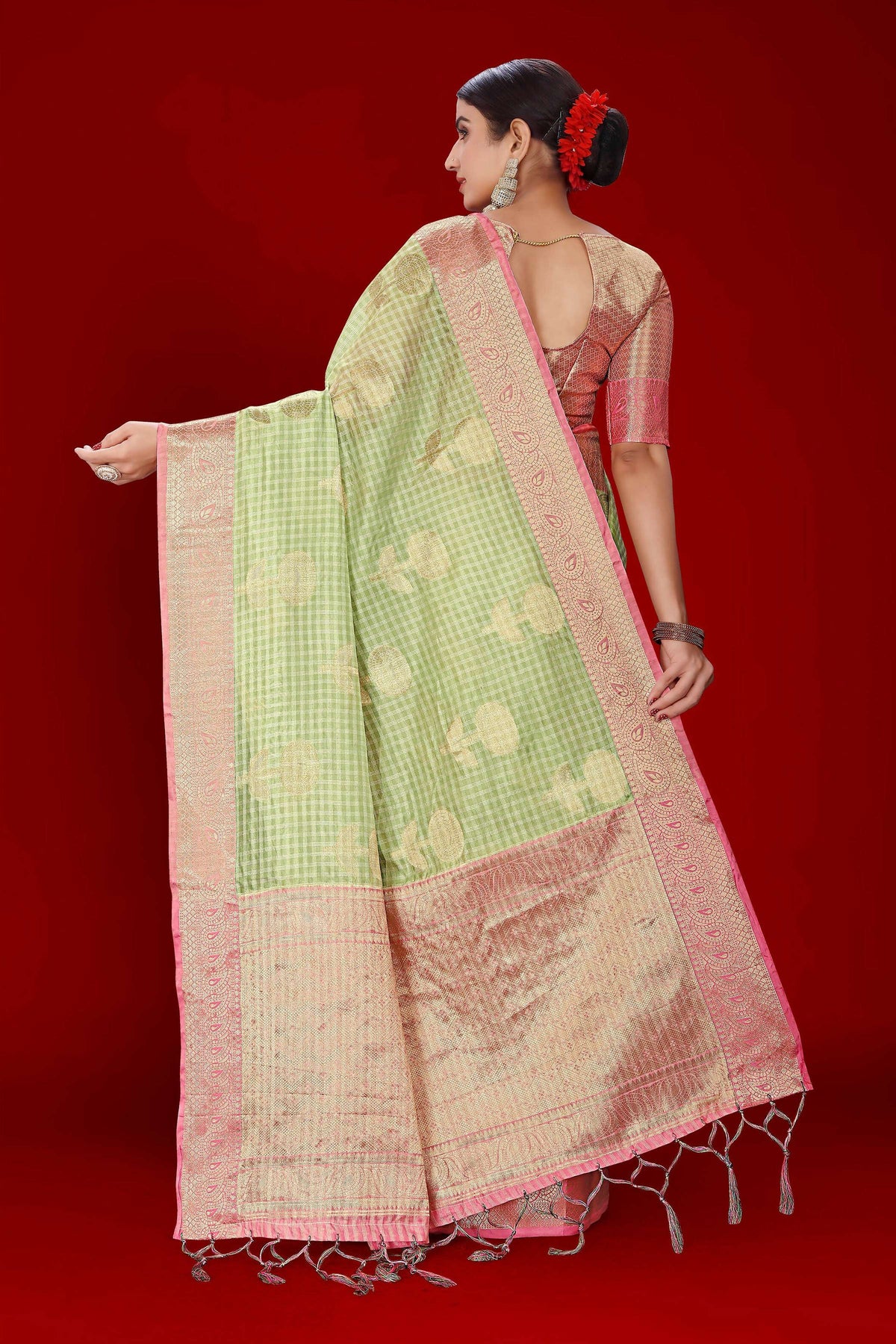 Green Soft Organza Woven Design Saree With Unstitched Blouse Piece - Zaara | Grocsy