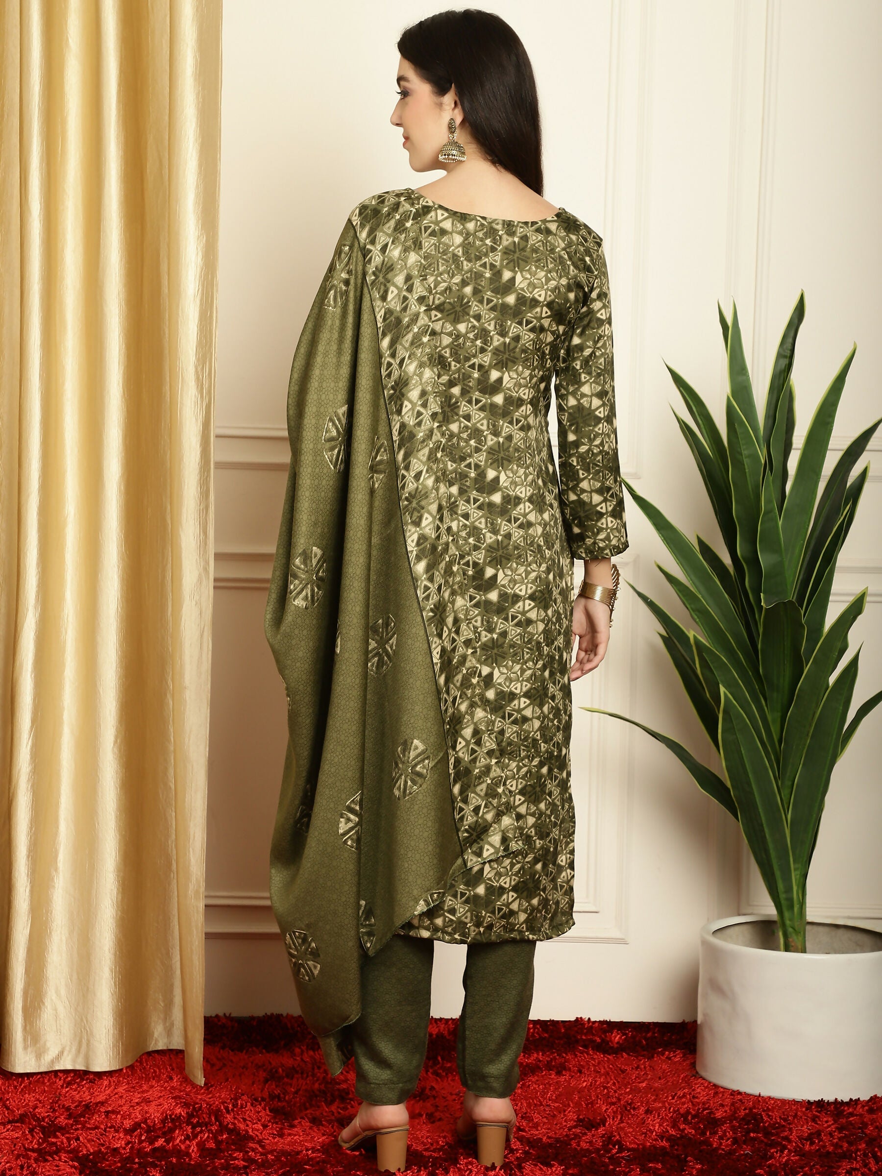 Jyoti Fashion Women's Green Pashmina Floral Digital Printed Kurta with Trouser & Dupatta | Grocsy