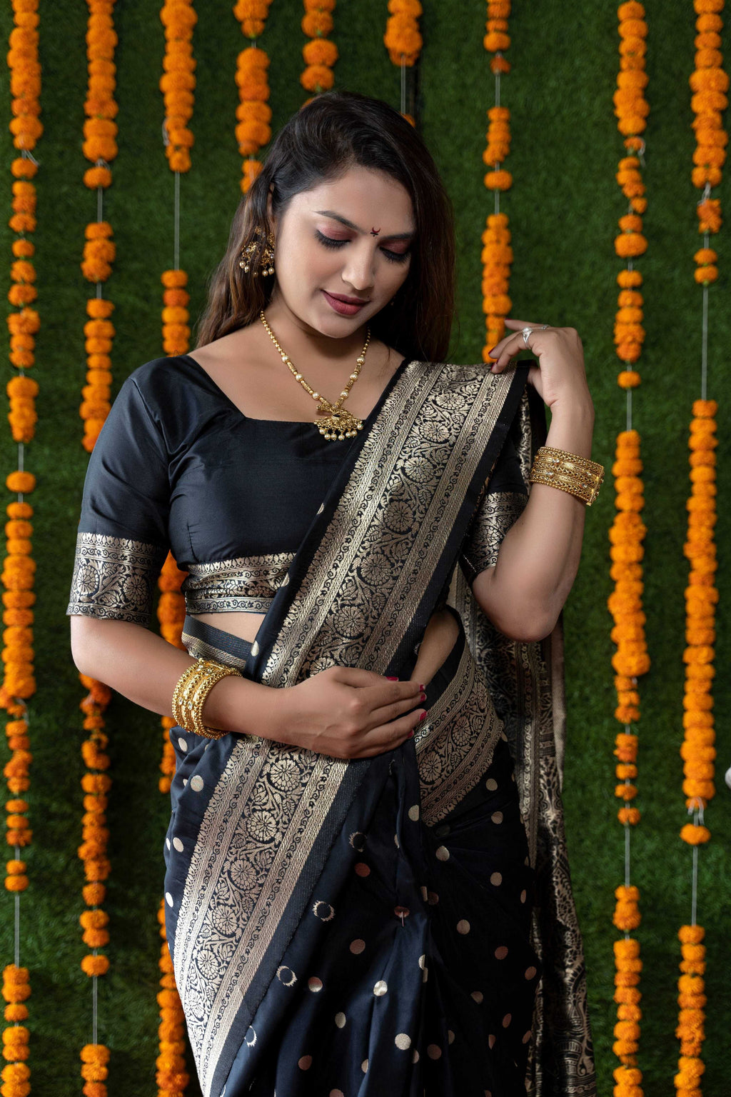 Jyoti Fashion Women's Black Handloom Banarasi Silk Zari Woven Saree with Blouse | Grocsy