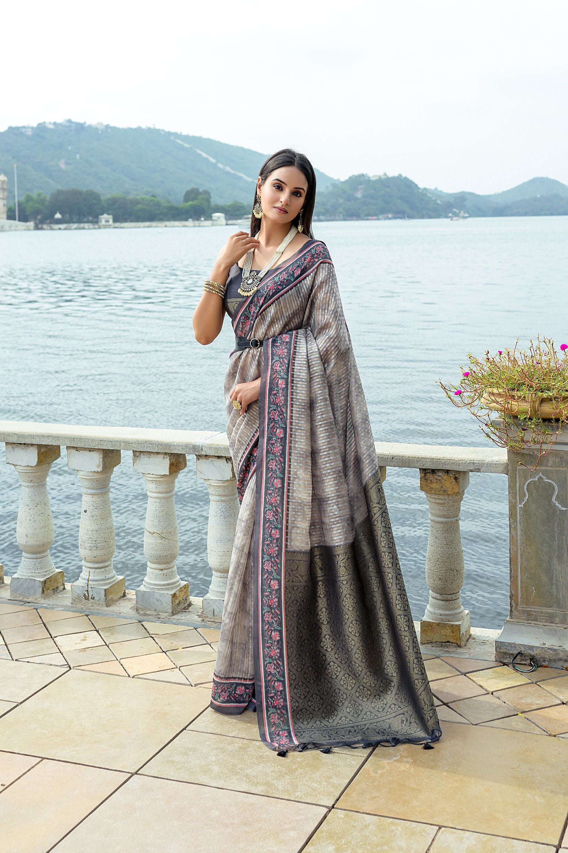 Jyoti Fashion Women's Grey Soft Silk Zari Woven Traditional Saree with Blouse | Grocsy