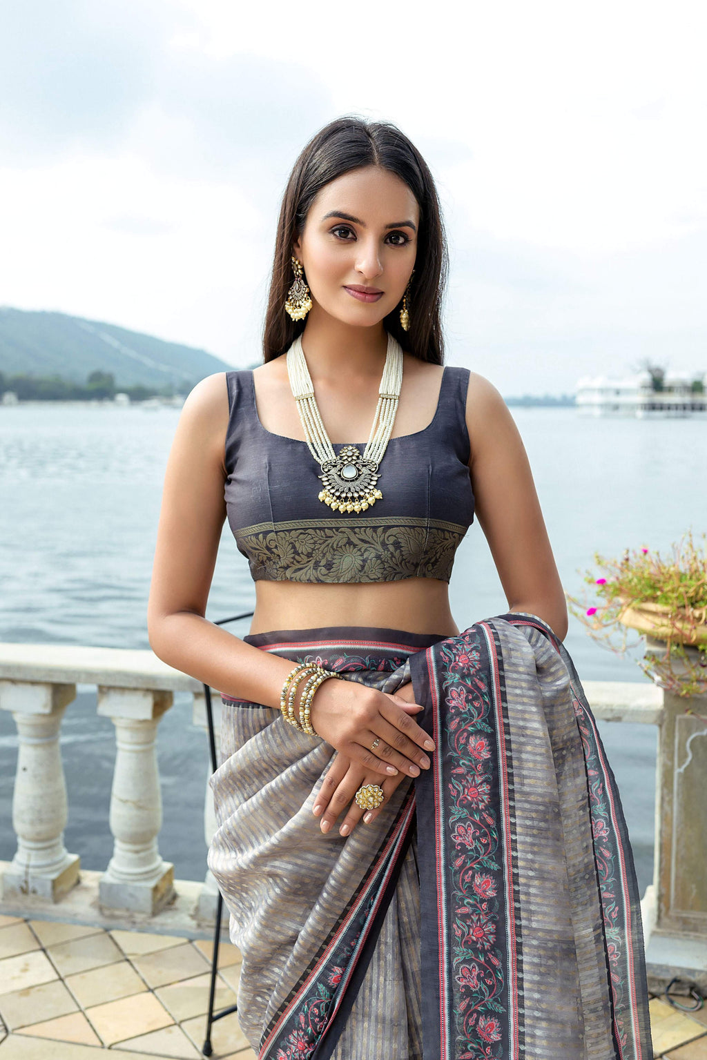 Jyoti Fashion Women's Grey Soft Silk Zari Woven Traditional Saree with Blouse | Grocsy