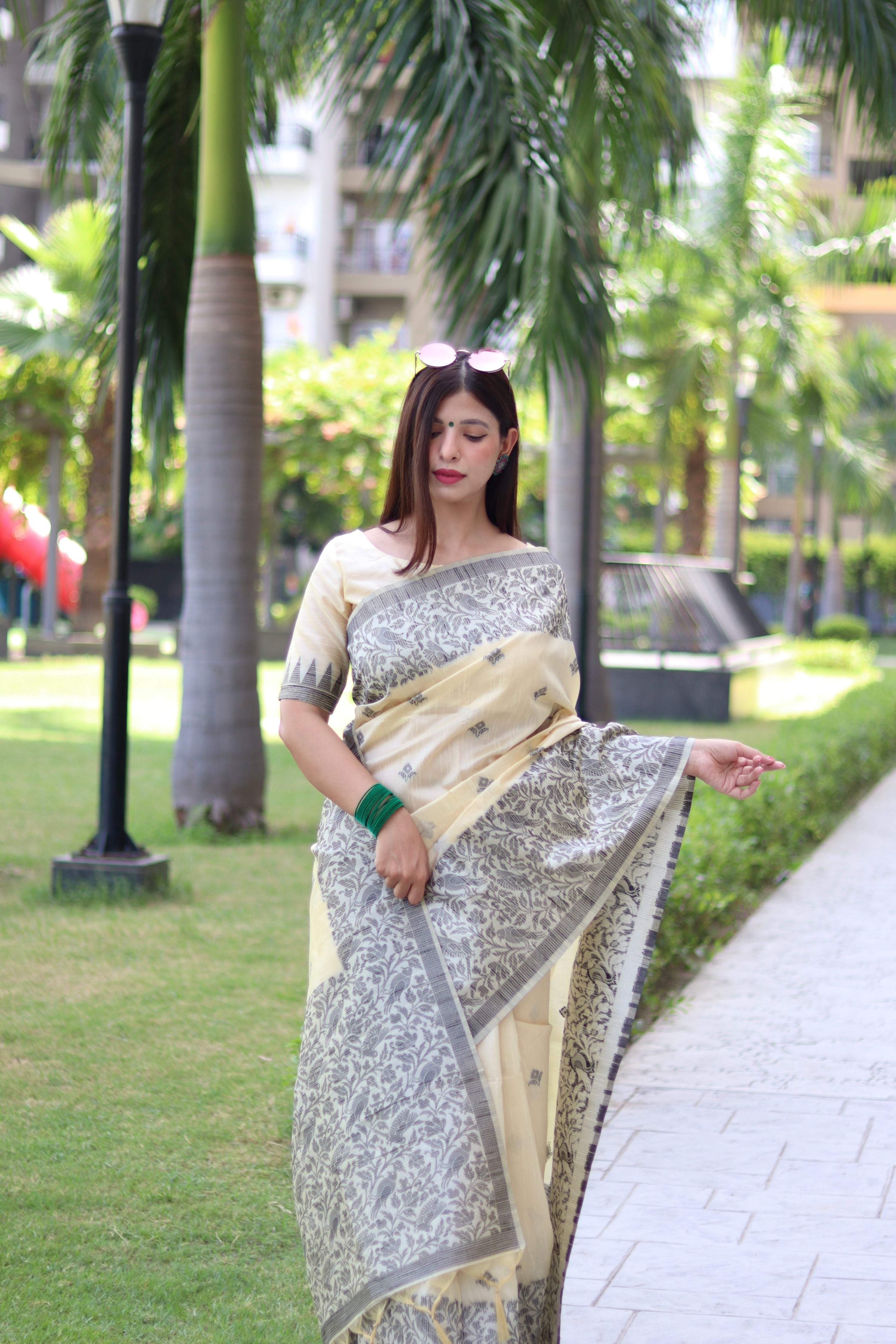 Jyoti Fashion Women's Cream Handloom Raw Silk Weaving Pallu Traditional Saree with Blouse | Grocsy