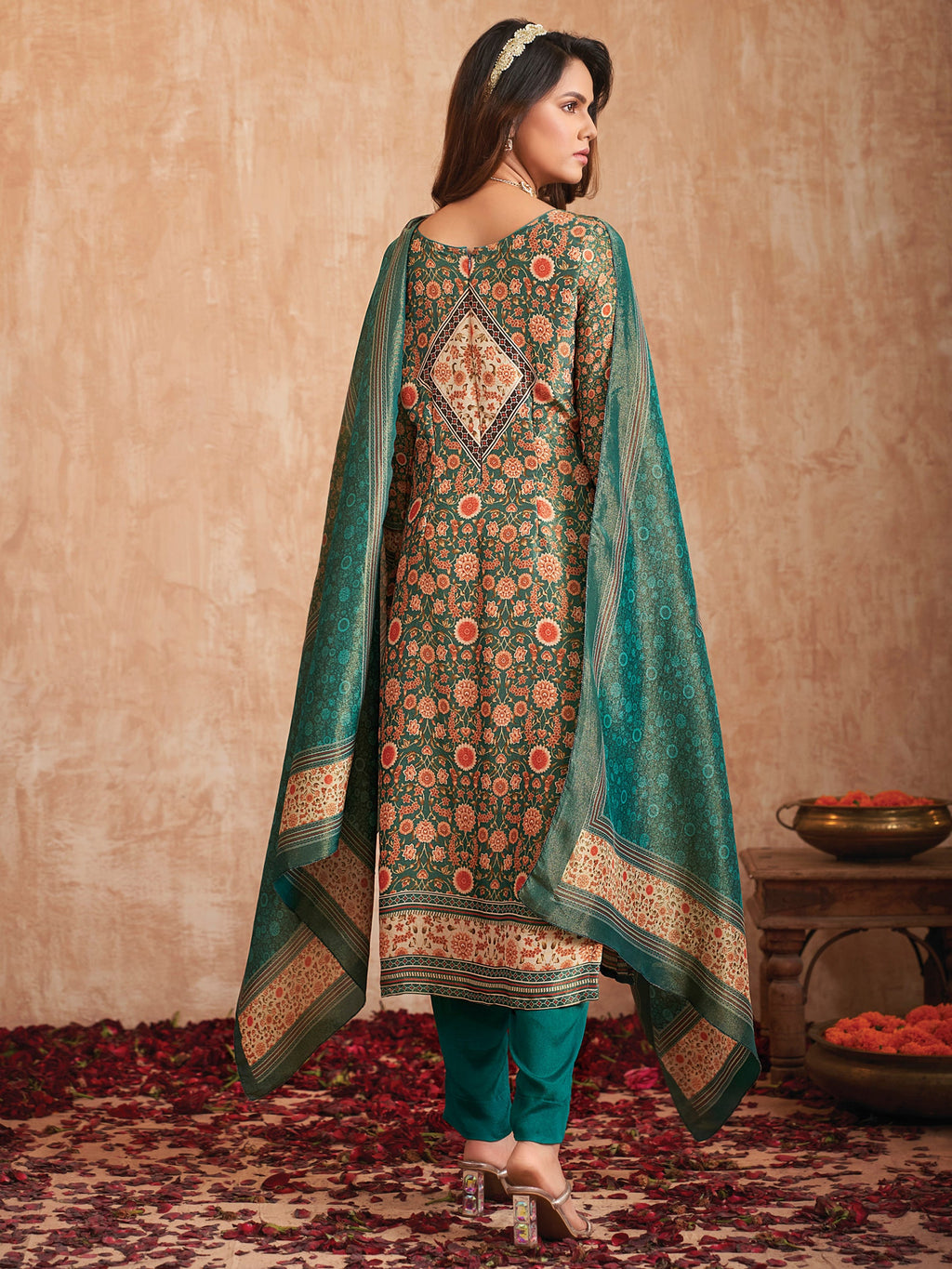 Jyoti Fashion Women's Green Pure Tissue Shimmer Floral Digital Print With Zardoshi Hand Work Salwar Suit Set | Grocsy