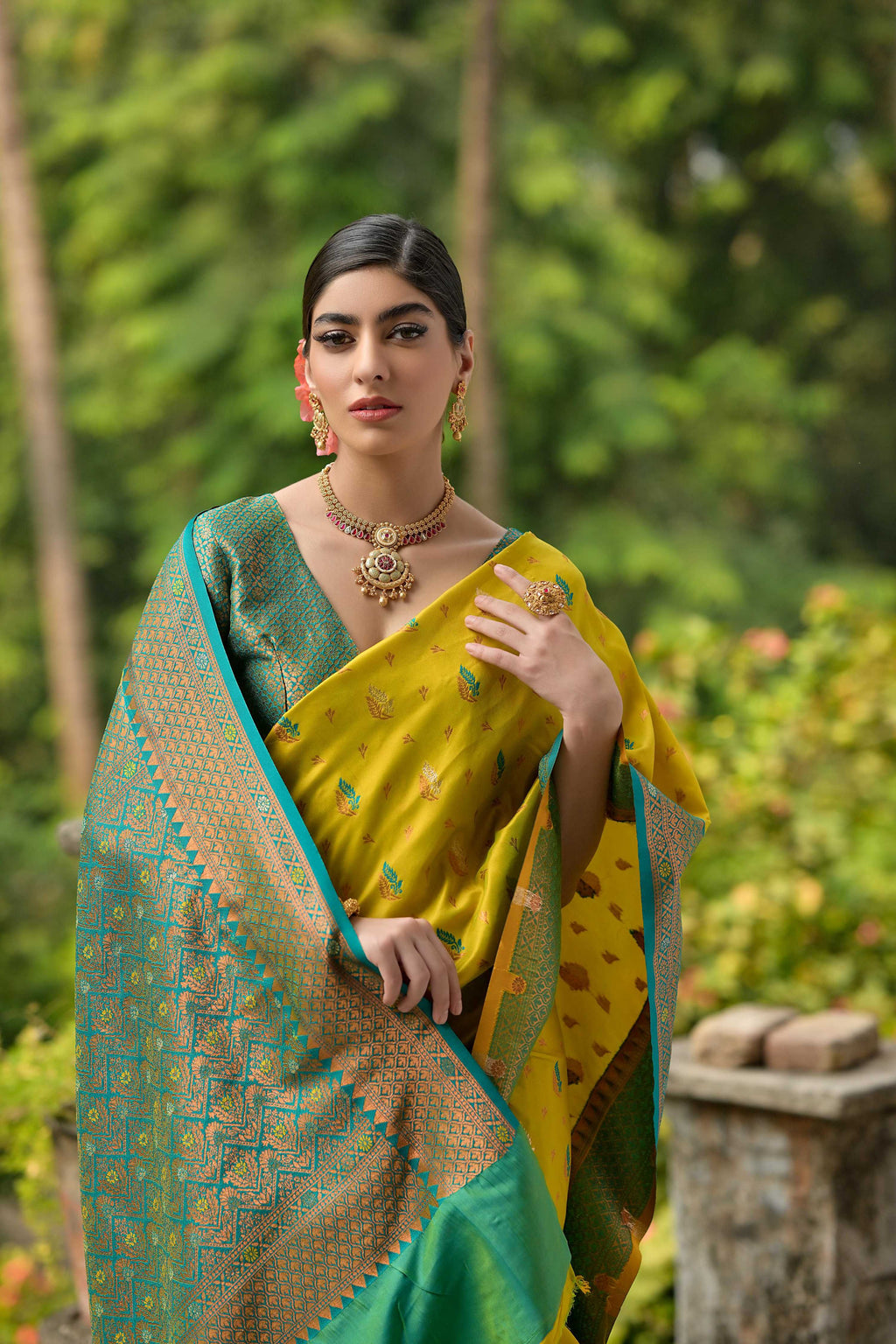 Jyoti Fashion Women's Lemon Yellow Banarasi Silk Zari Woven Traditional Saree with Blouse | Grocsy