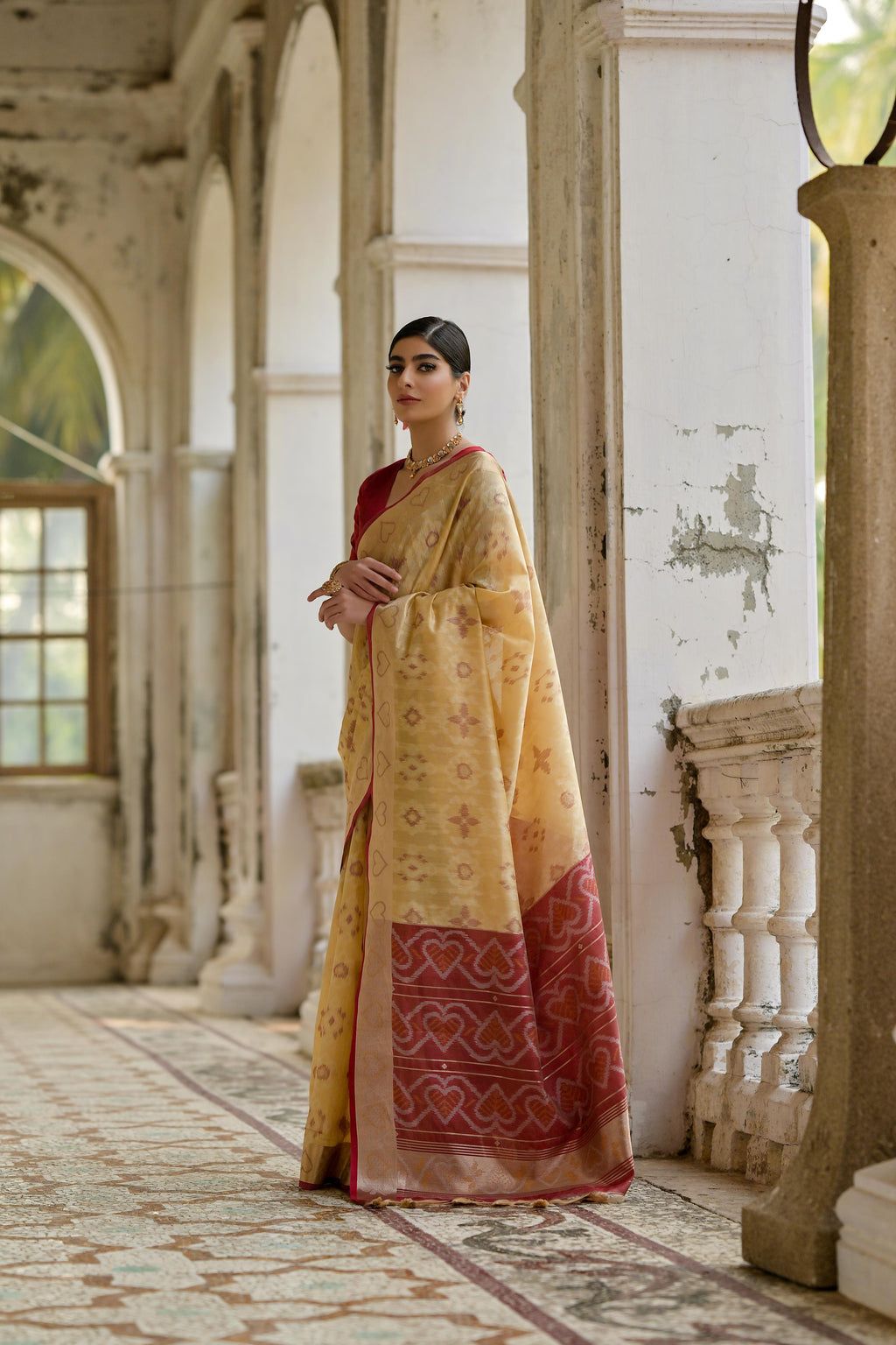 Jyoti Fashion Women's Cream Soft Raw Silk Zari Woven Saree with Blouse | Grocsy