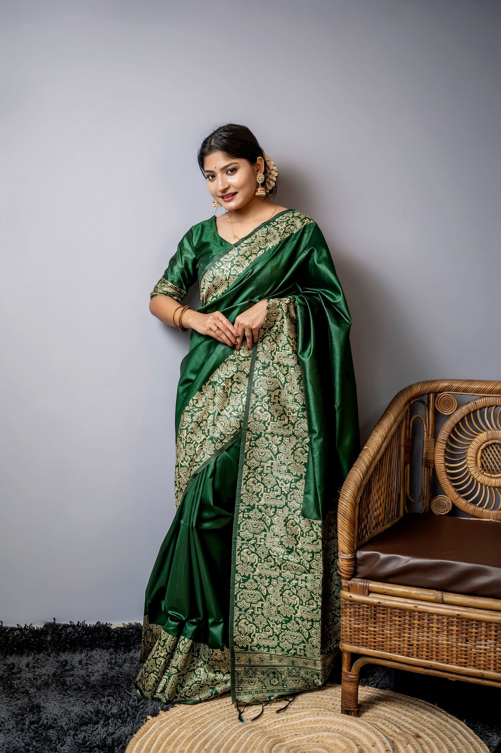 Jyoti Fashion Women's Bottle Green Handloom Raw Silk Weaving Designer Saree with Blouse | Grocsy