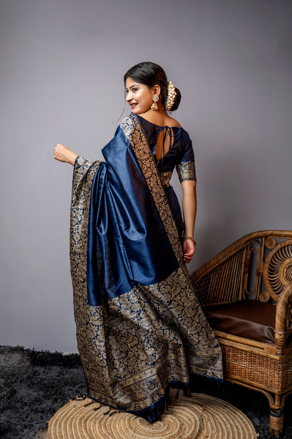 Jyoti Fashion Women's Navy Blue Handloom Raw Silk Weaving Designer Saree with Blouse | Grocsy