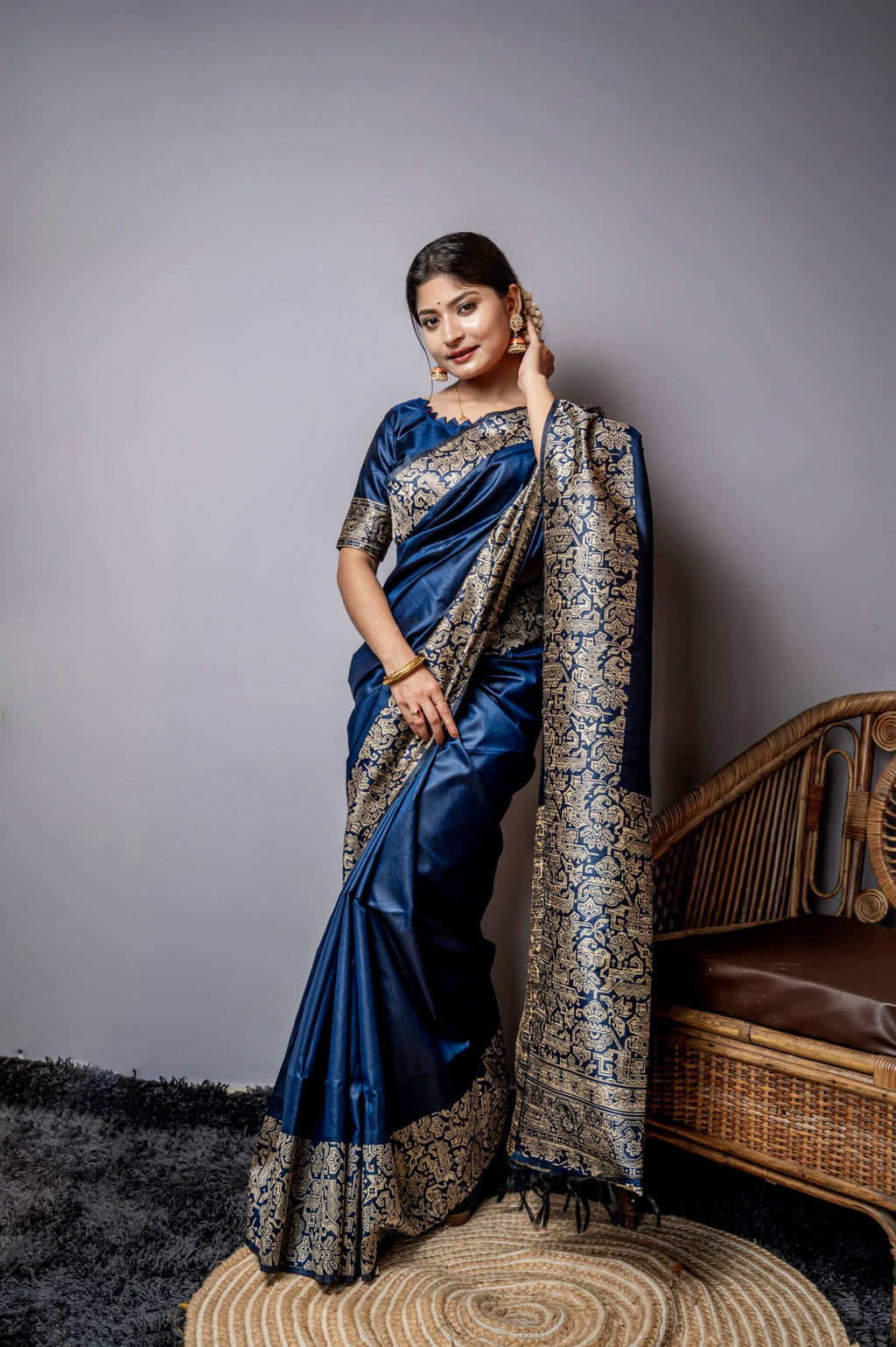 Jyoti Fashion Women's Navy Blue Handloom Raw Silk Weaving Designer Saree with Blouse | Grocsy
