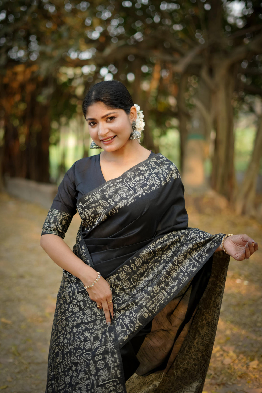 Jyoti Fashion Women's Black Handloom Raw Silk Weaving Designer Saree with Blouse | Grocsy
