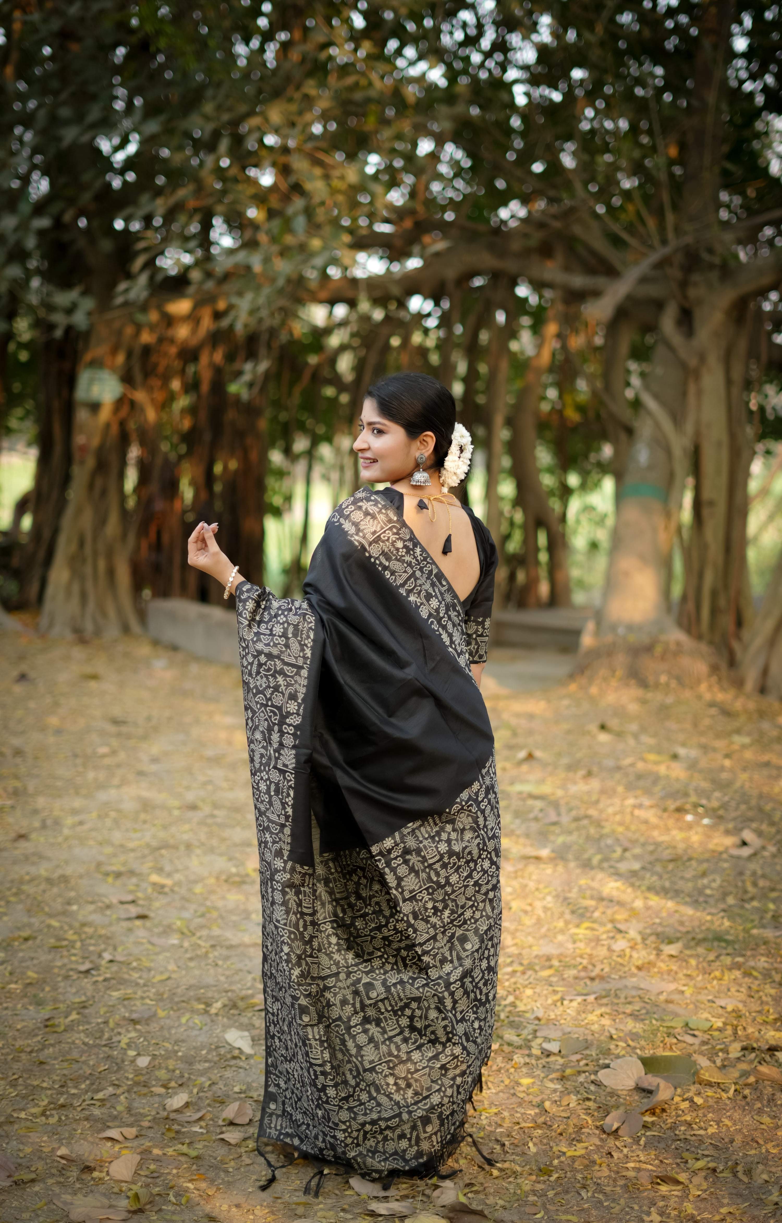Jyoti Fashion Women's Black Handloom Raw Silk Weaving Designer Saree with Blouse | Grocsy