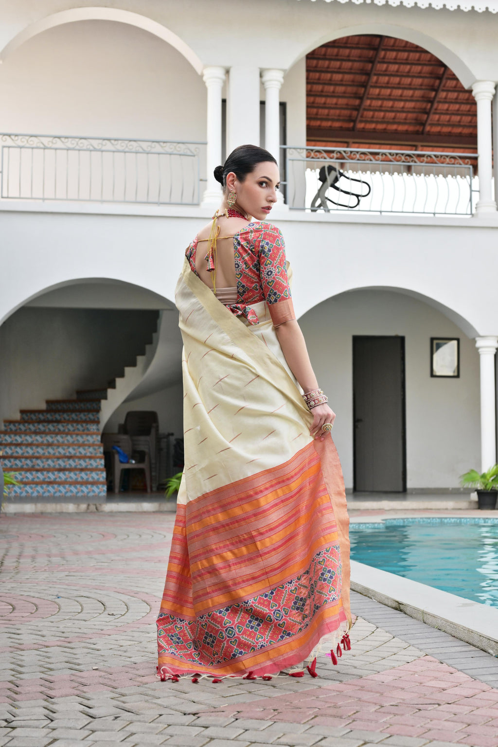 Jyoti Fashion Women's Off White Khadi Raw Silk Meena Weaving Patola Saree with Blouse | Grocsy