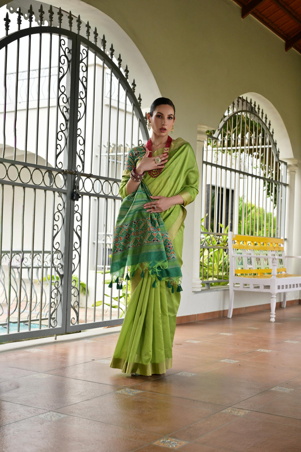 Jyoti Fashion Women's Green Khadi Raw Silk Meena Weaving Patola Saree with Blouse | Grocsy