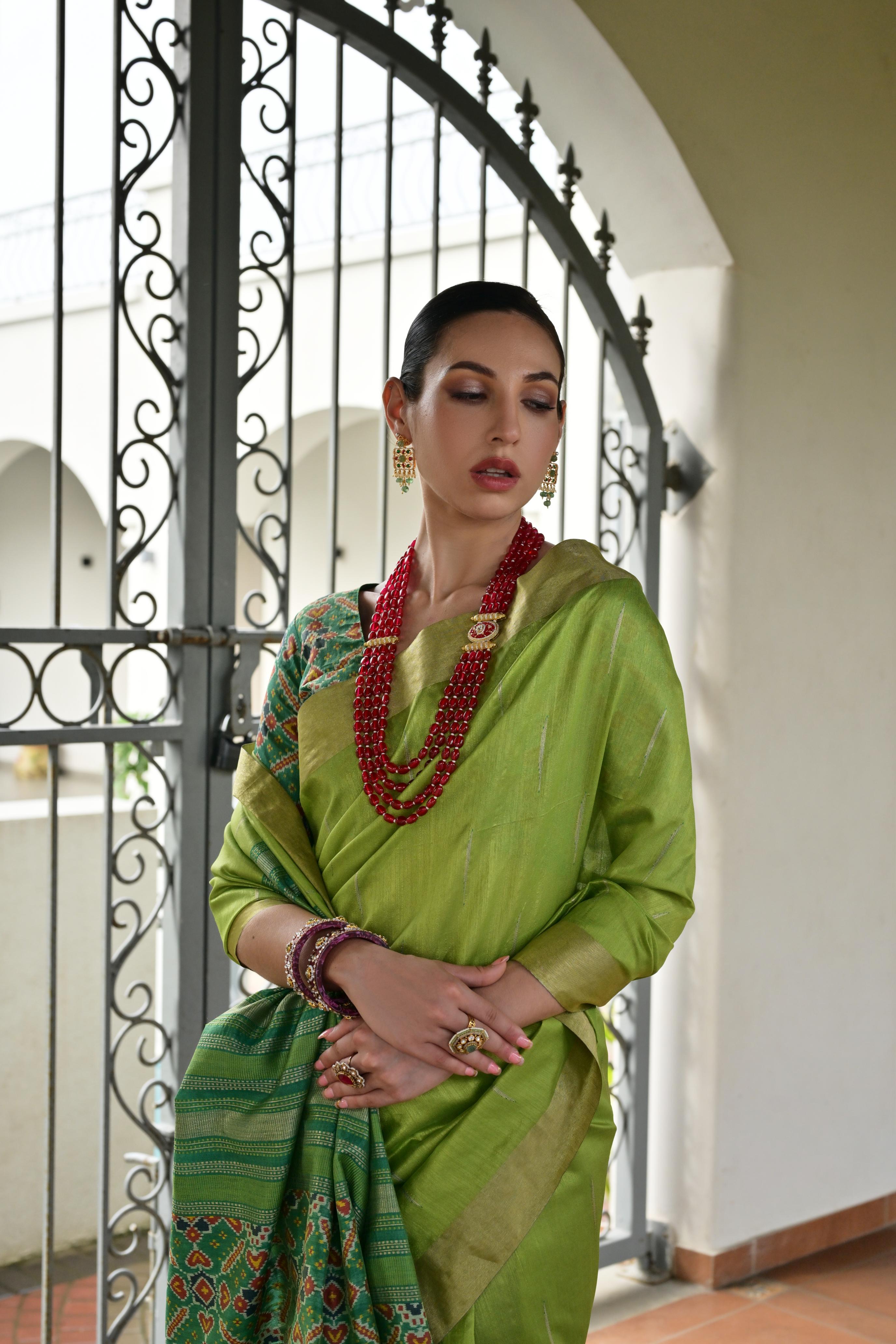 Jyoti Fashion Women's Green Khadi Raw Silk Meena Weaving Patola Saree with Blouse | Grocsy