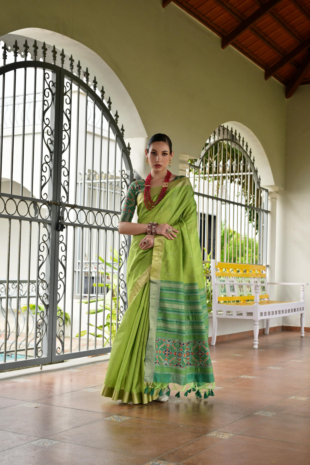 Jyoti Fashion Women's Green Khadi Raw Silk Meena Weaving Patola Saree with Blouse | Grocsy