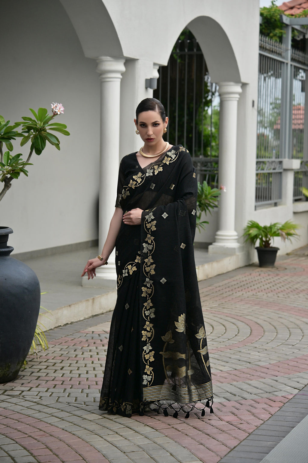 Jyoti Fashion Women's Black Soft Jute Linen Silk Zari Woven Saree with Blouse | Grocsy
