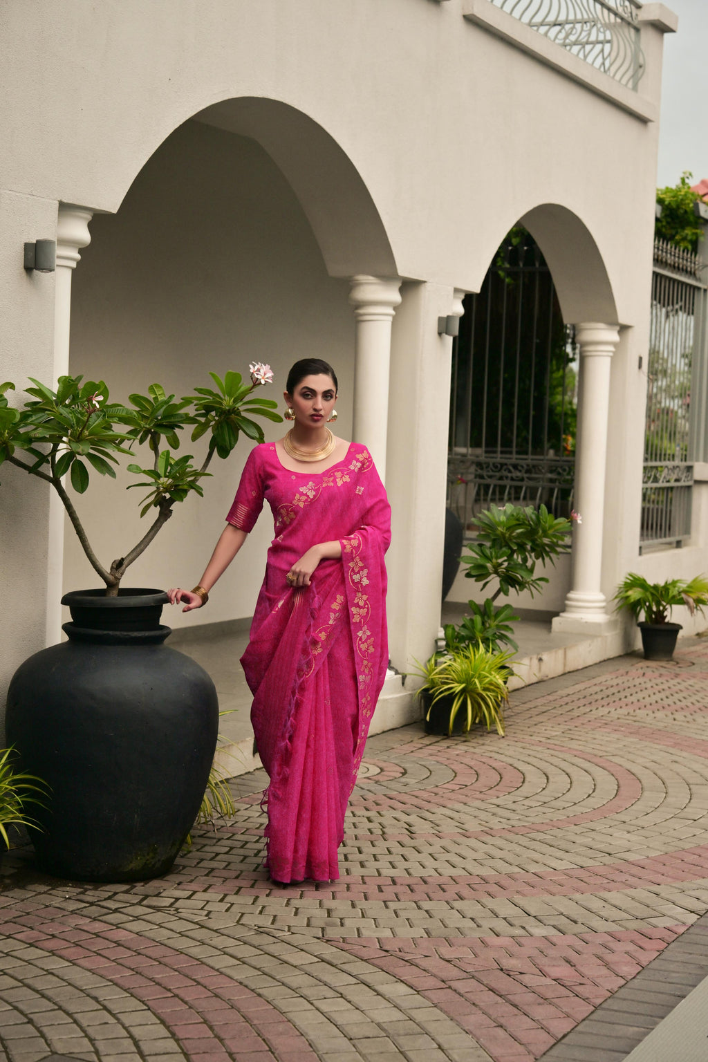 Jyoti Fashion Women's Pink Soft Jute Linen Silk Zari Woven Saree with Blouse | Grocsy