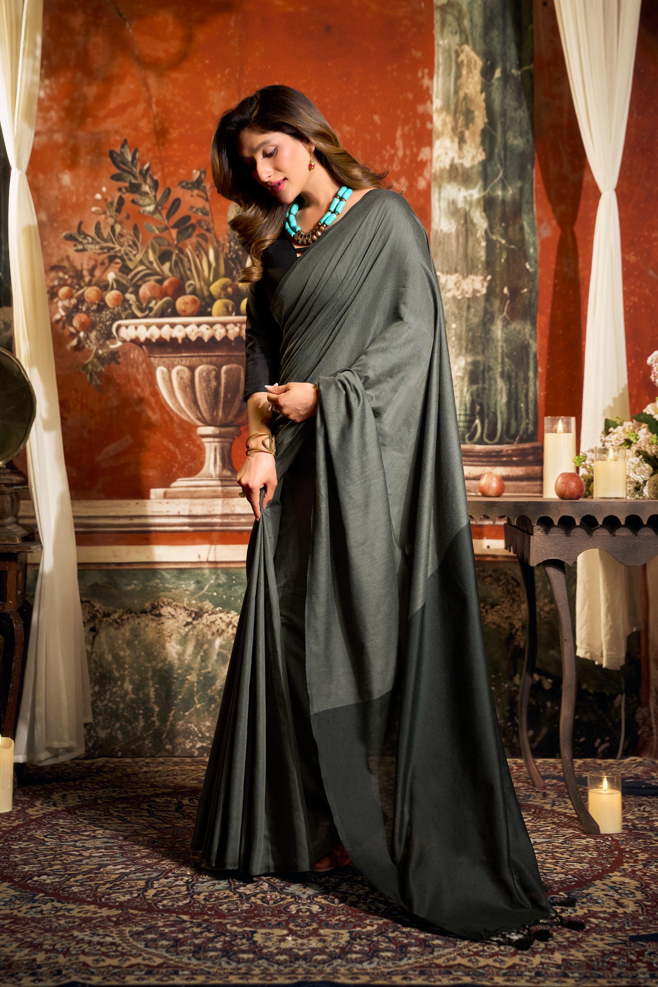 Jyoti Fashion Women's Dark Grey Cotton Contrast Pallu Saree with Blouse | Grocsy