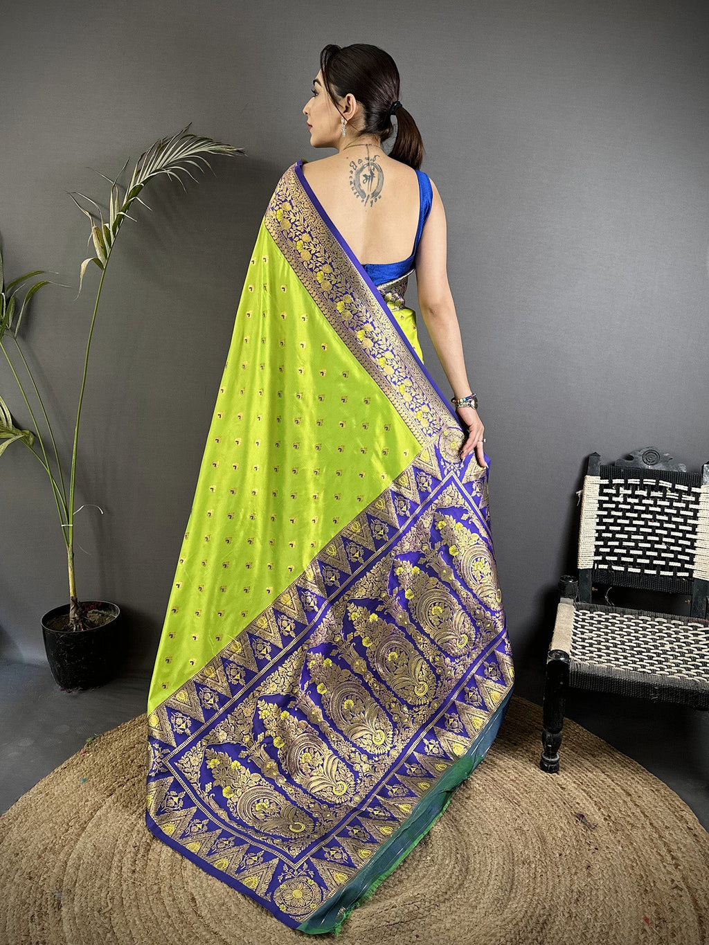 Elora Green Soft Silk Intricate Motifs Zari Weaving Banarasi Saree With Contrast Weaving Border | Grocsy