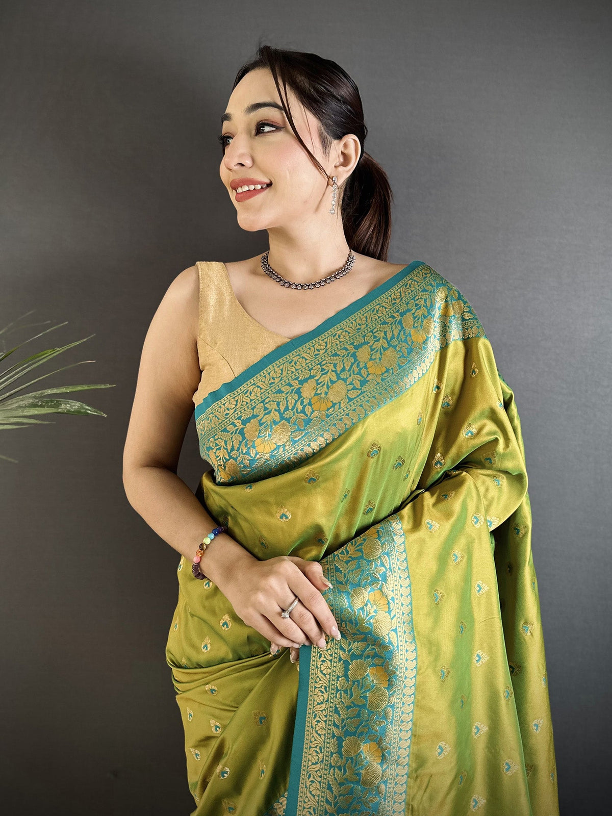 Elora Pista Green Soft Silk Intricate Motifs Zari Weaving Banarasi Saree With Contrast Weaving Border | Grocsy