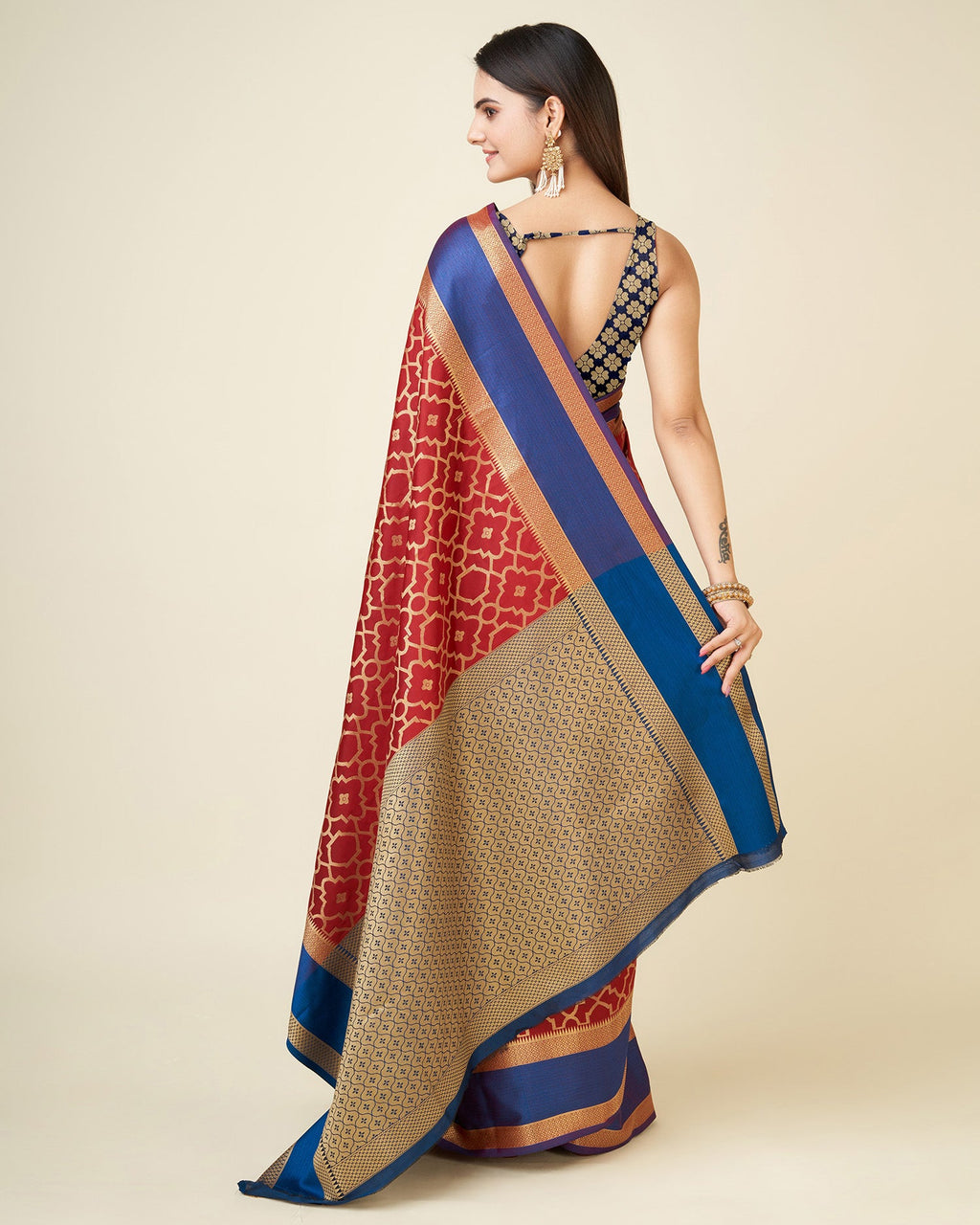 Elora Red Lichi Silk Woven Design Jacquard Weaving Kanchipuram Saree | Grocsy