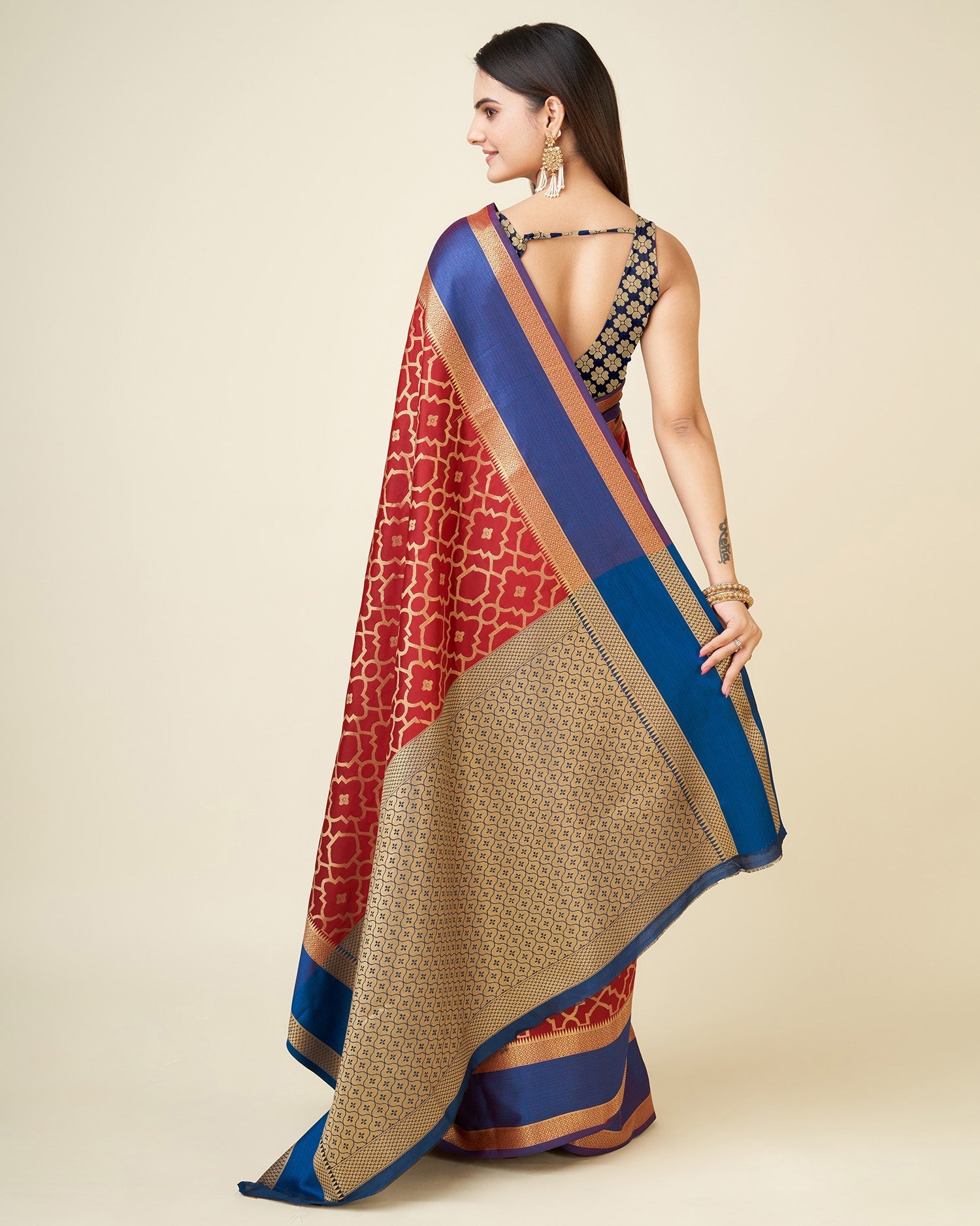 Elora Red Lichi Silk Woven Design Jacquard Weaving Kanchipuram Saree | Grocsy