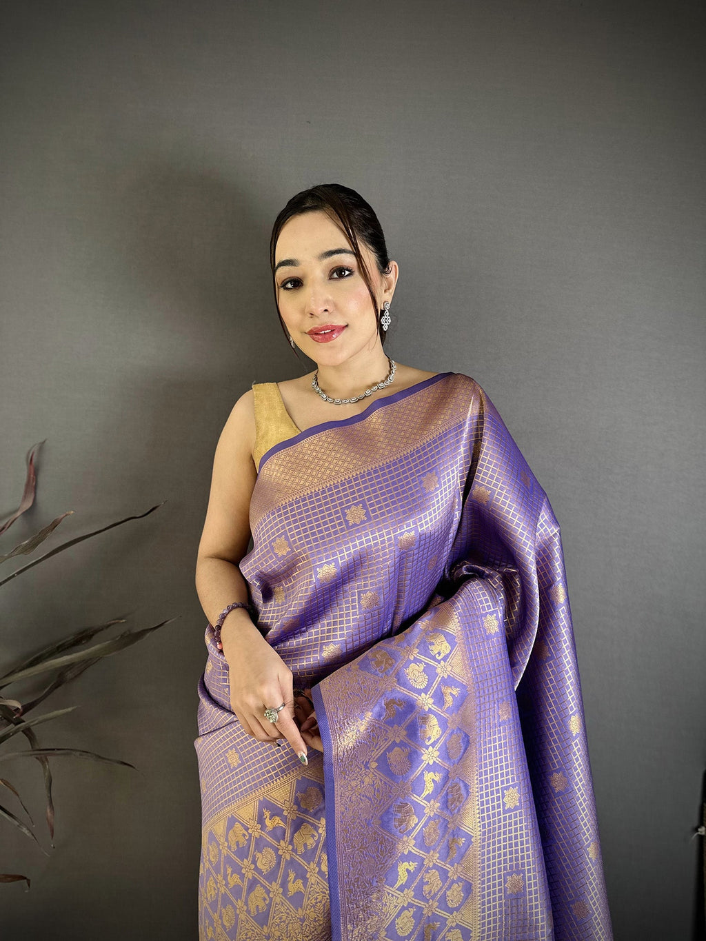 Elora Lavender Banarasi Soft Silk Checked Body With Floral Motifs South Pattu Saree | Grocsy