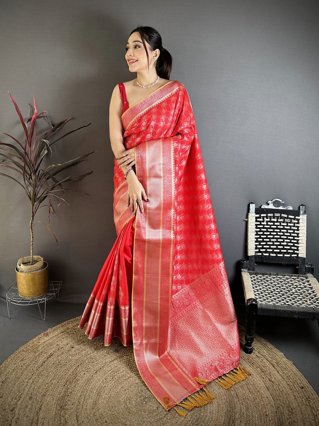 Elora Red Banarasi Silk  Delicate Patterns Kanjivaram Sarees | Grocsy