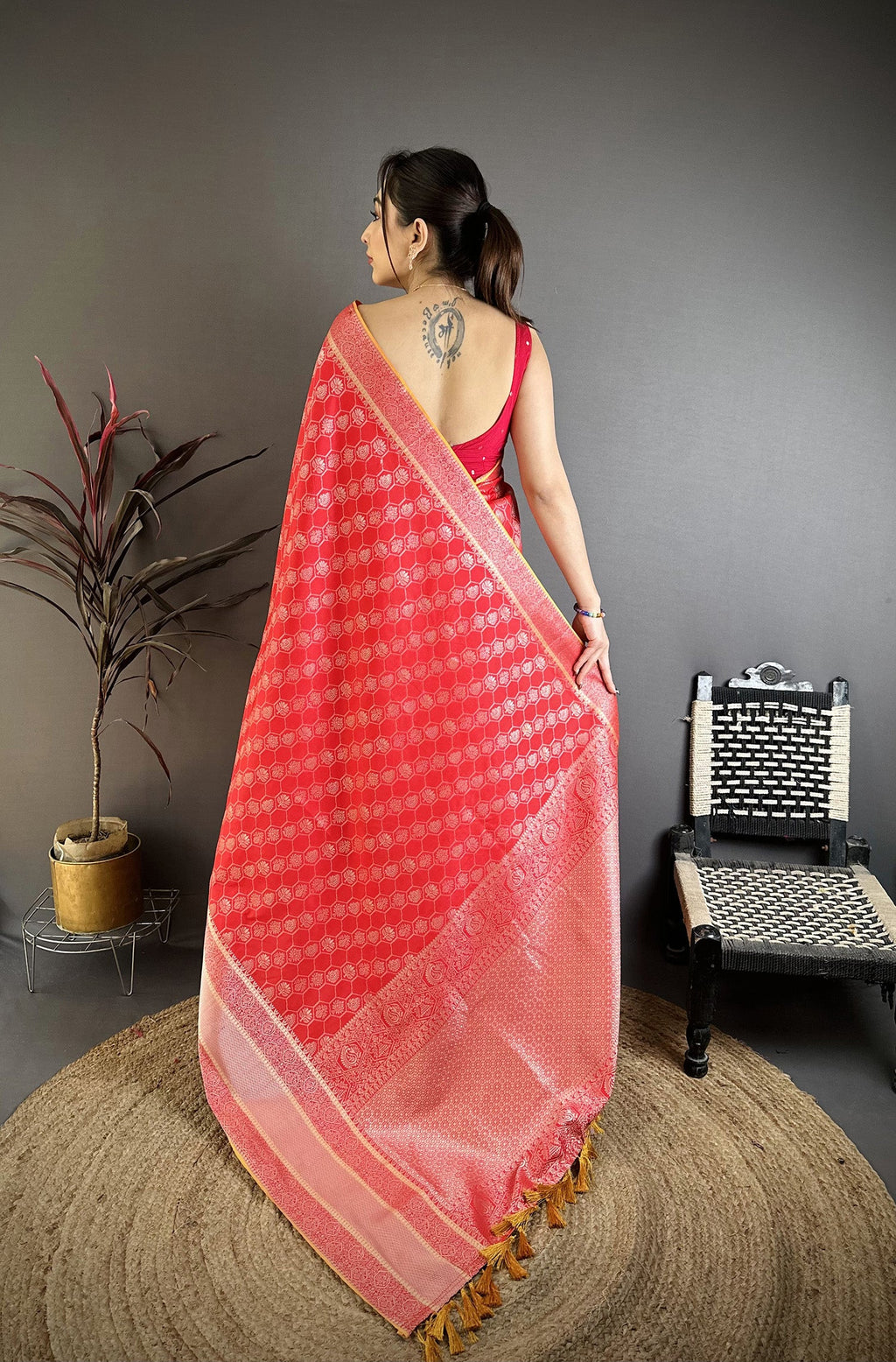 Elora Red Banarasi Silk  Delicate Patterns Kanjivaram Sarees | Grocsy