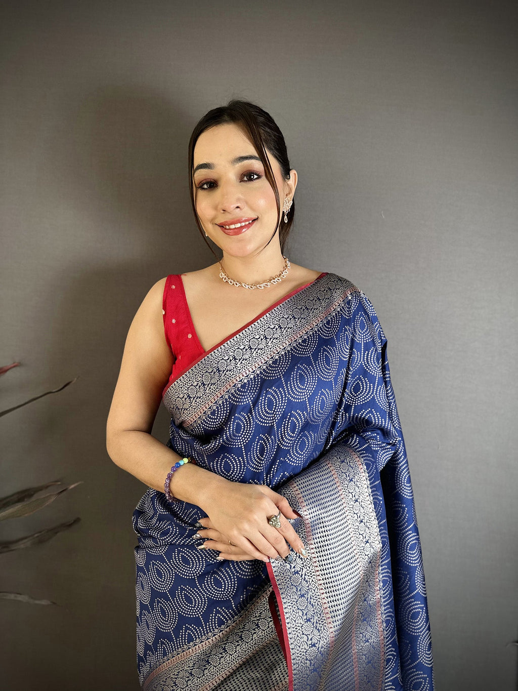 Elora Royal Blue Banarasi Silk Intricate Zari Weaving Kanjivaram Sarees | Grocsy