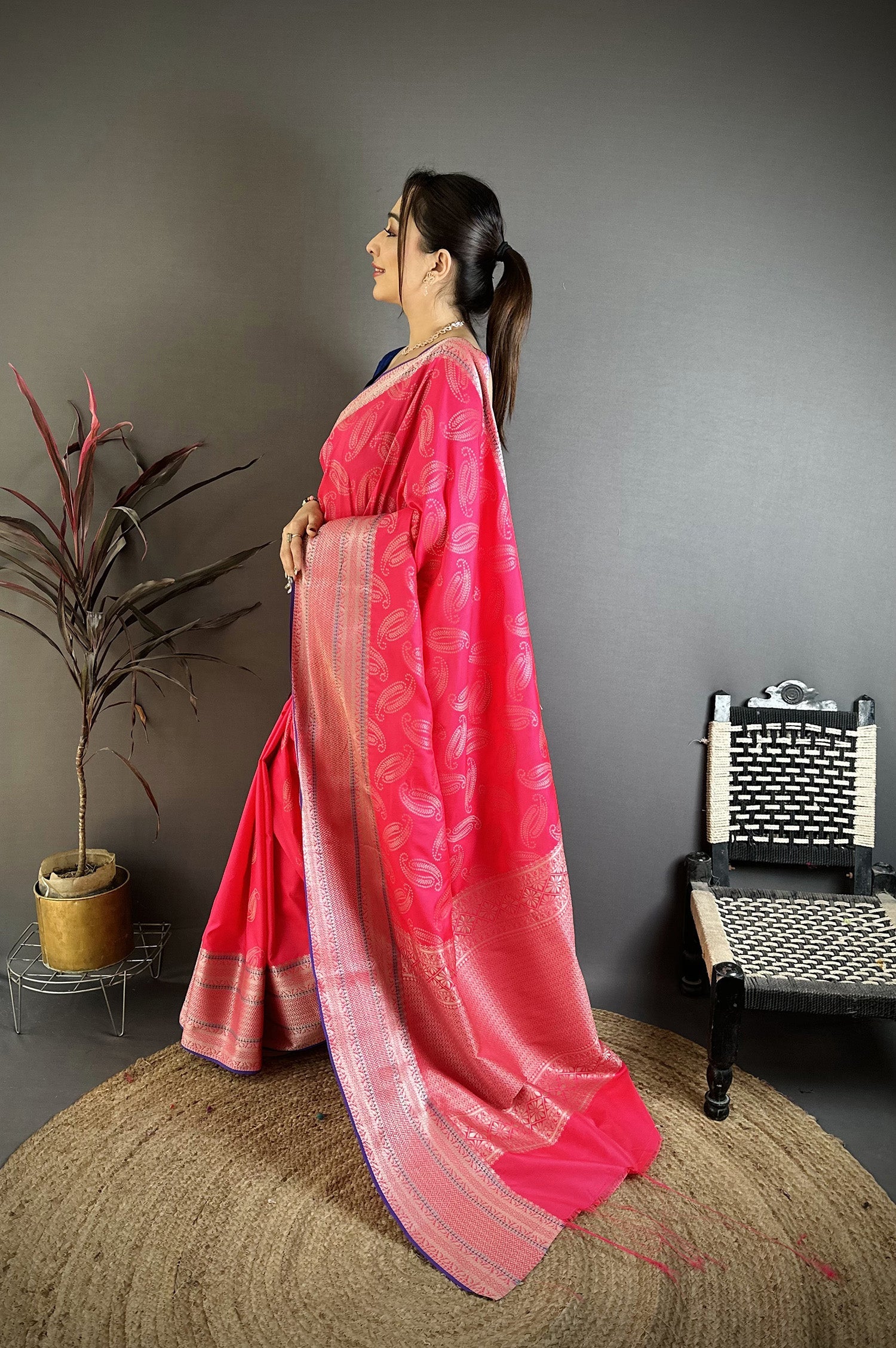 Elora Magenta Banarasi Silk Paisley Butti Kanjivaram Sarees | Grocsy