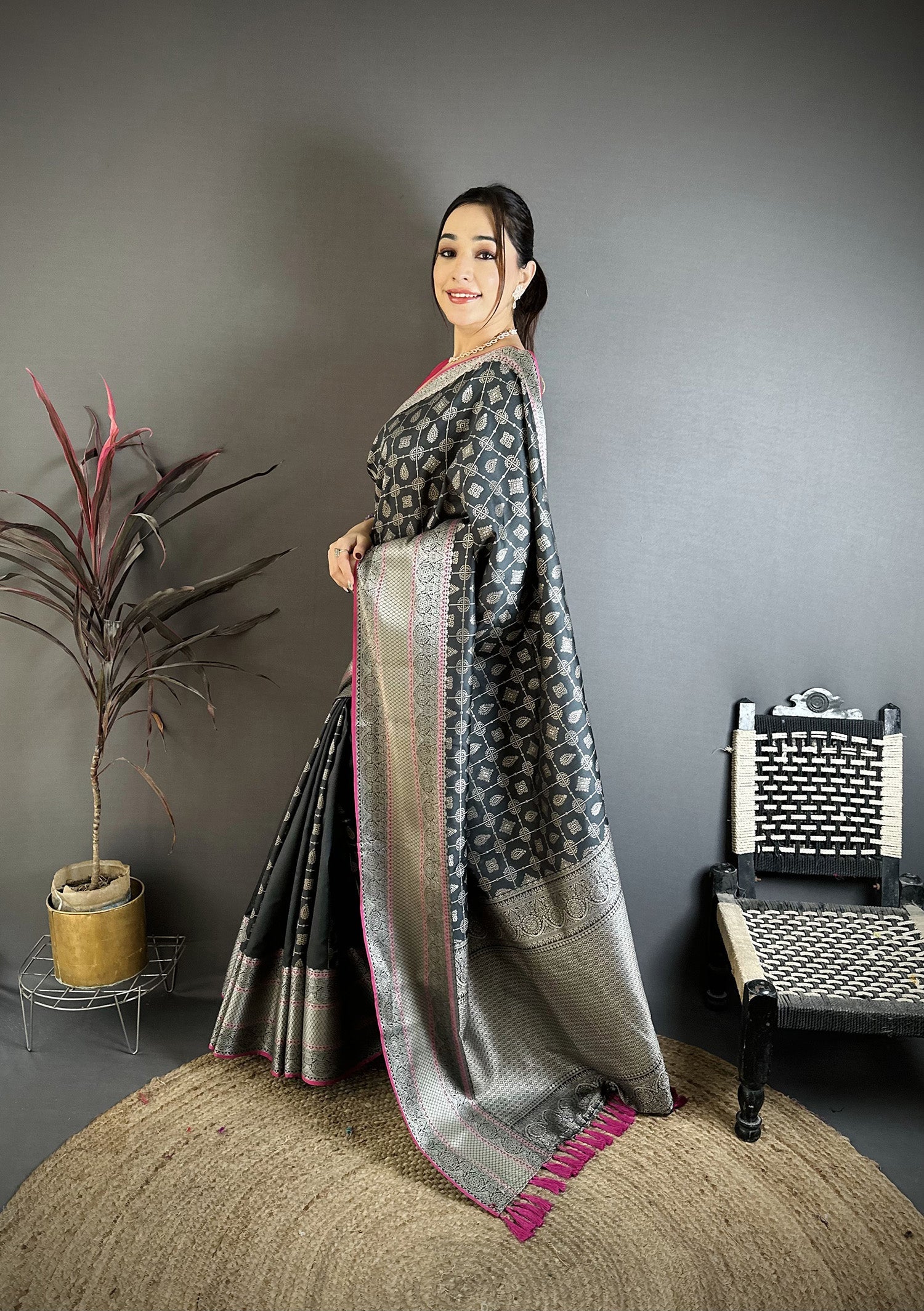 Elora Black Banarasi Silk Geometric Butta Kanjivaram Sarees | Grocsy