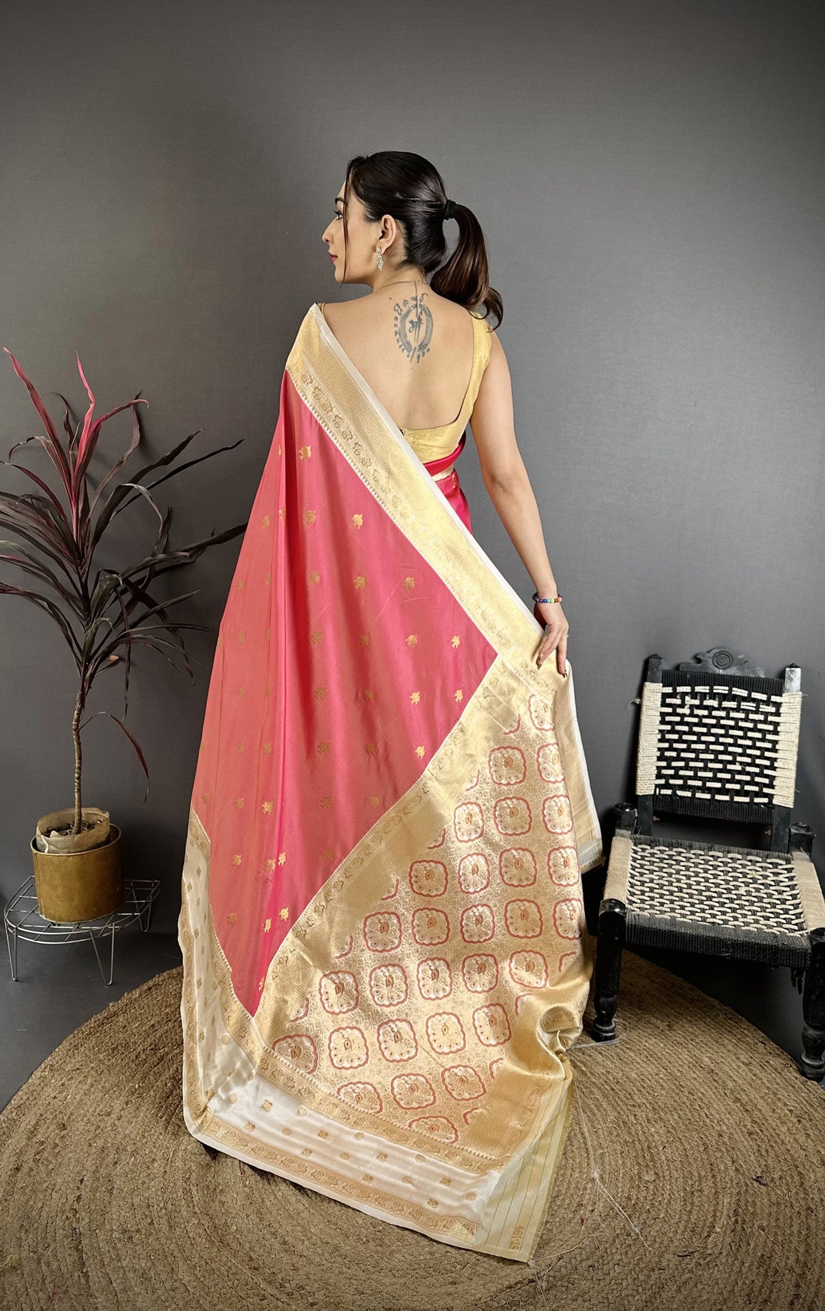 Elora Pink Soft Silk Small Floral Zari Butti Gold Zari Weaving Banarasi Saree | Grocsy