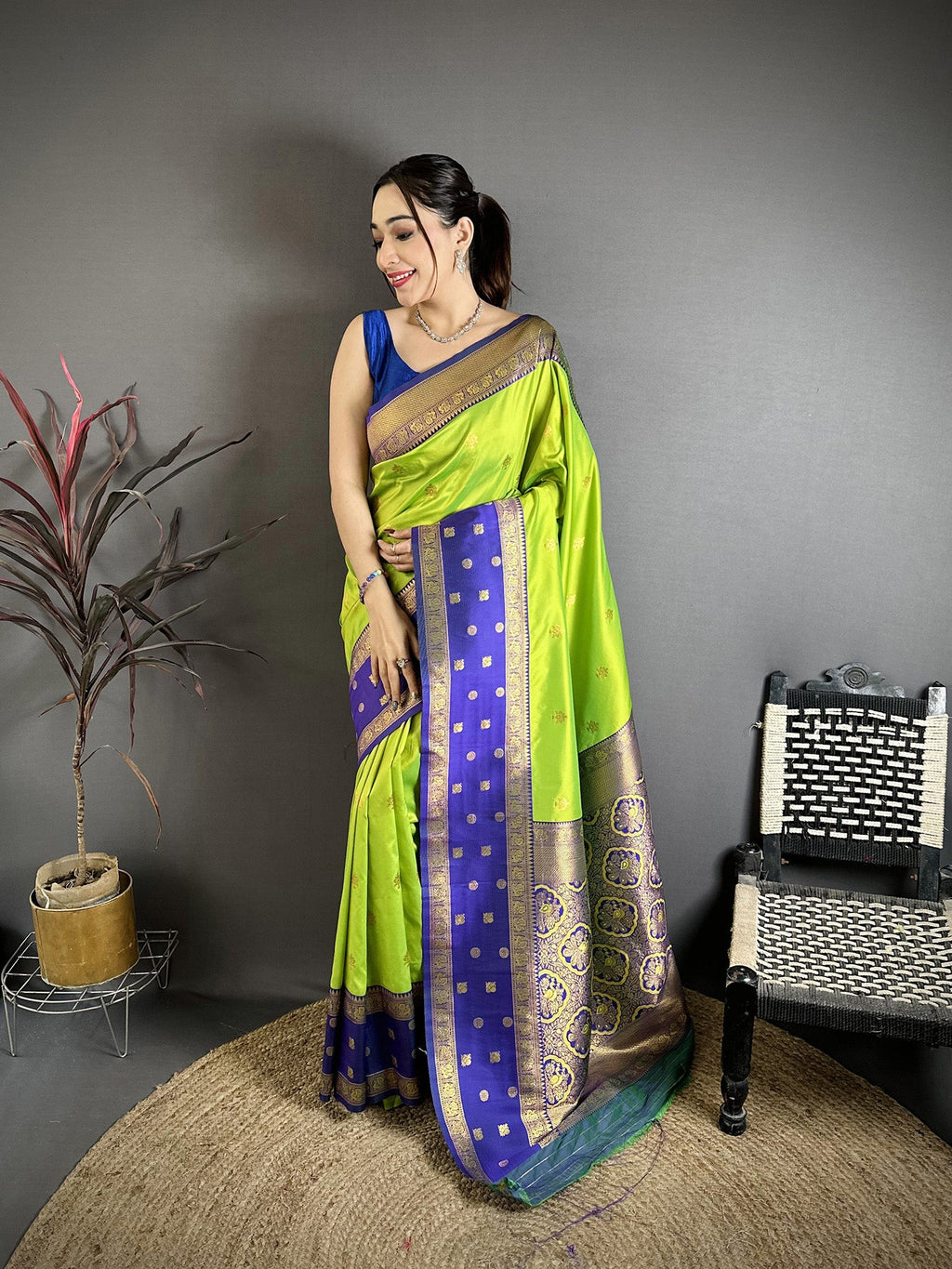 Elora Parrot Green Soft Silk Small Floral Zari Butti Gold Zari Weaving Banarasi Saree | Grocsy