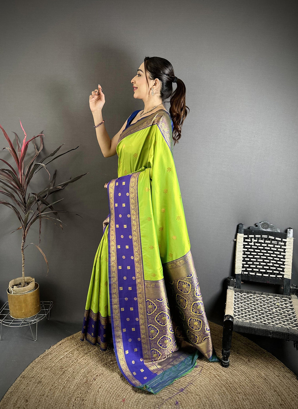 Elora Parrot Green Soft Silk Small Floral Zari Butti Gold Zari Weaving Banarasi Saree | Grocsy