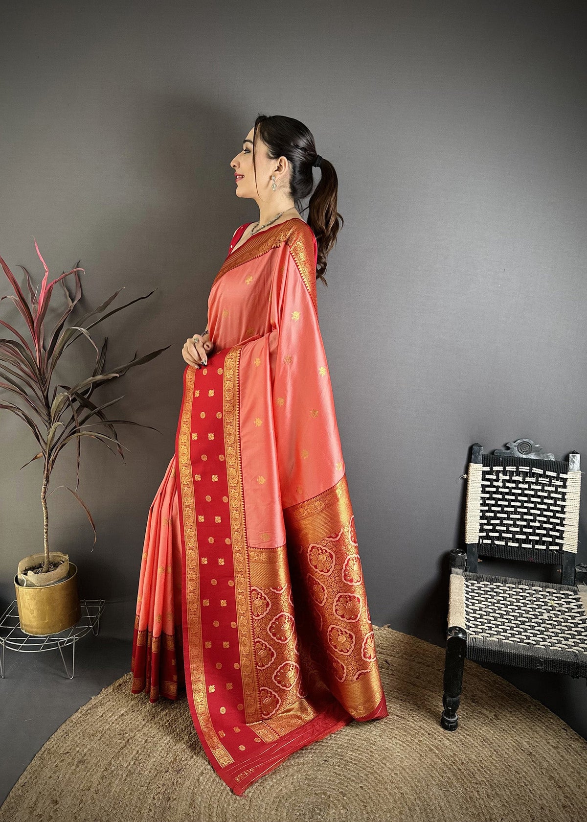 Elora Peach Soft Silk Small Floral Zari Butti Gold Zari Weaving Banarasi Saree | Grocsy