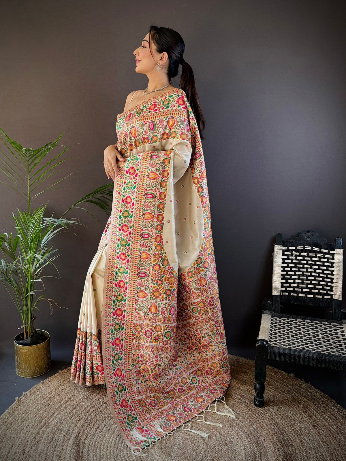 Elora White Silk Meena Weaving Pashmina Work Kashmiri Saree | Grocsy