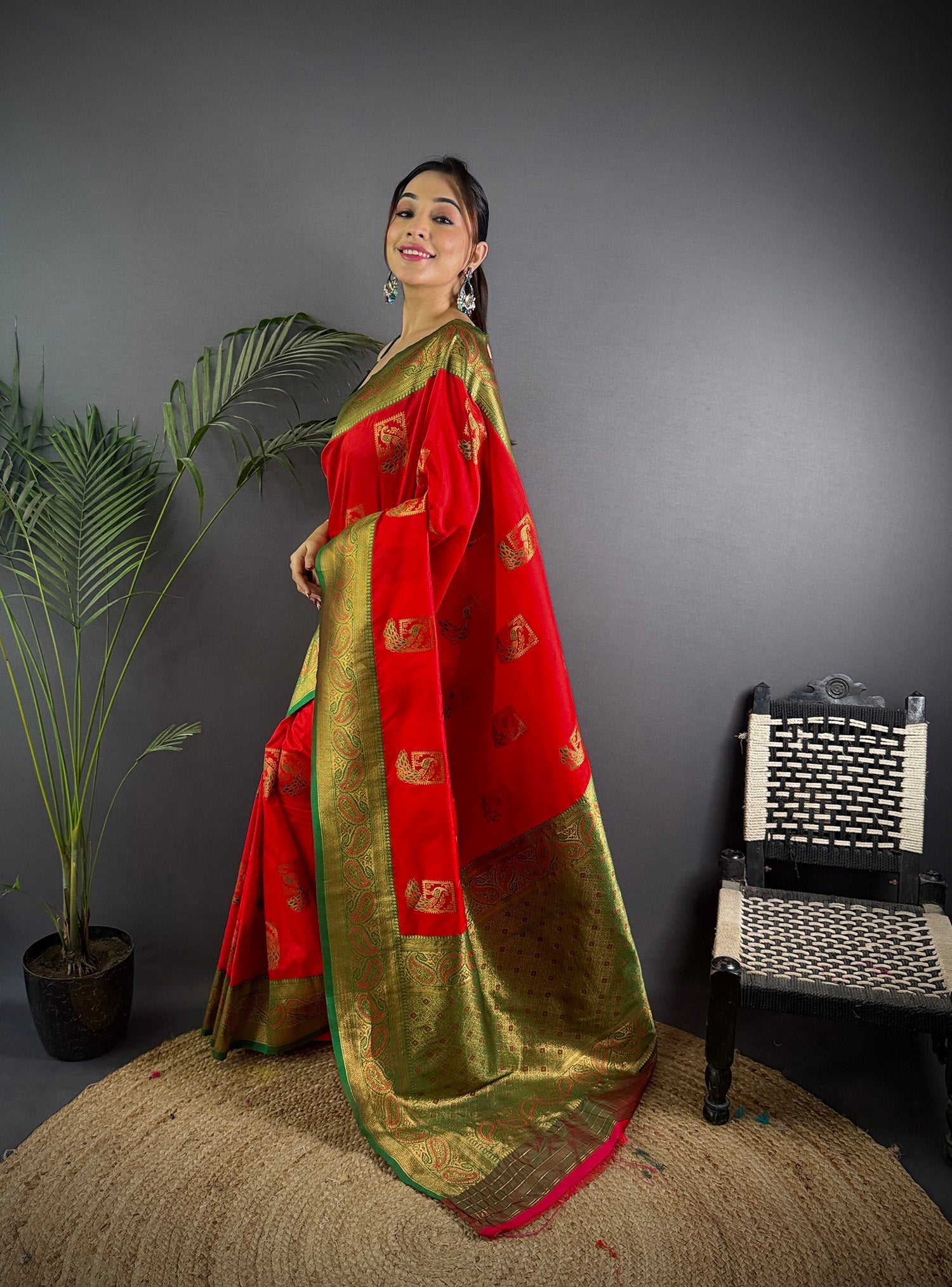 Elora Red Soft Silk Peacock Pattern Zari Weaving Contrast Border Banarasi Saree | Grocsy