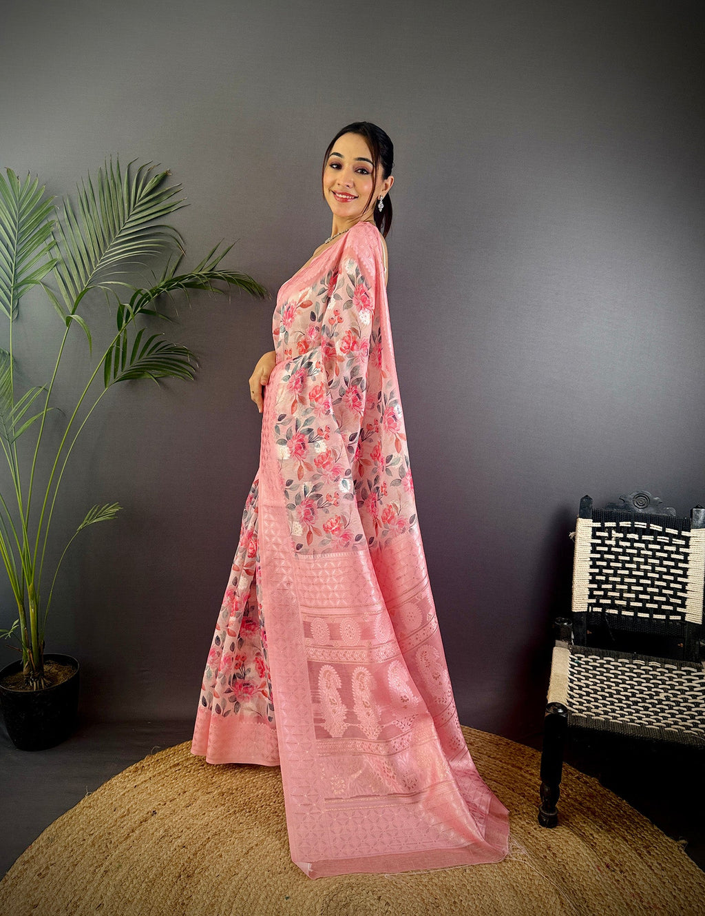 Elora Baby Pink Silk Floral Motifs Coppery Tone Contrast Floral Border Banarasi Saree | Grocsy