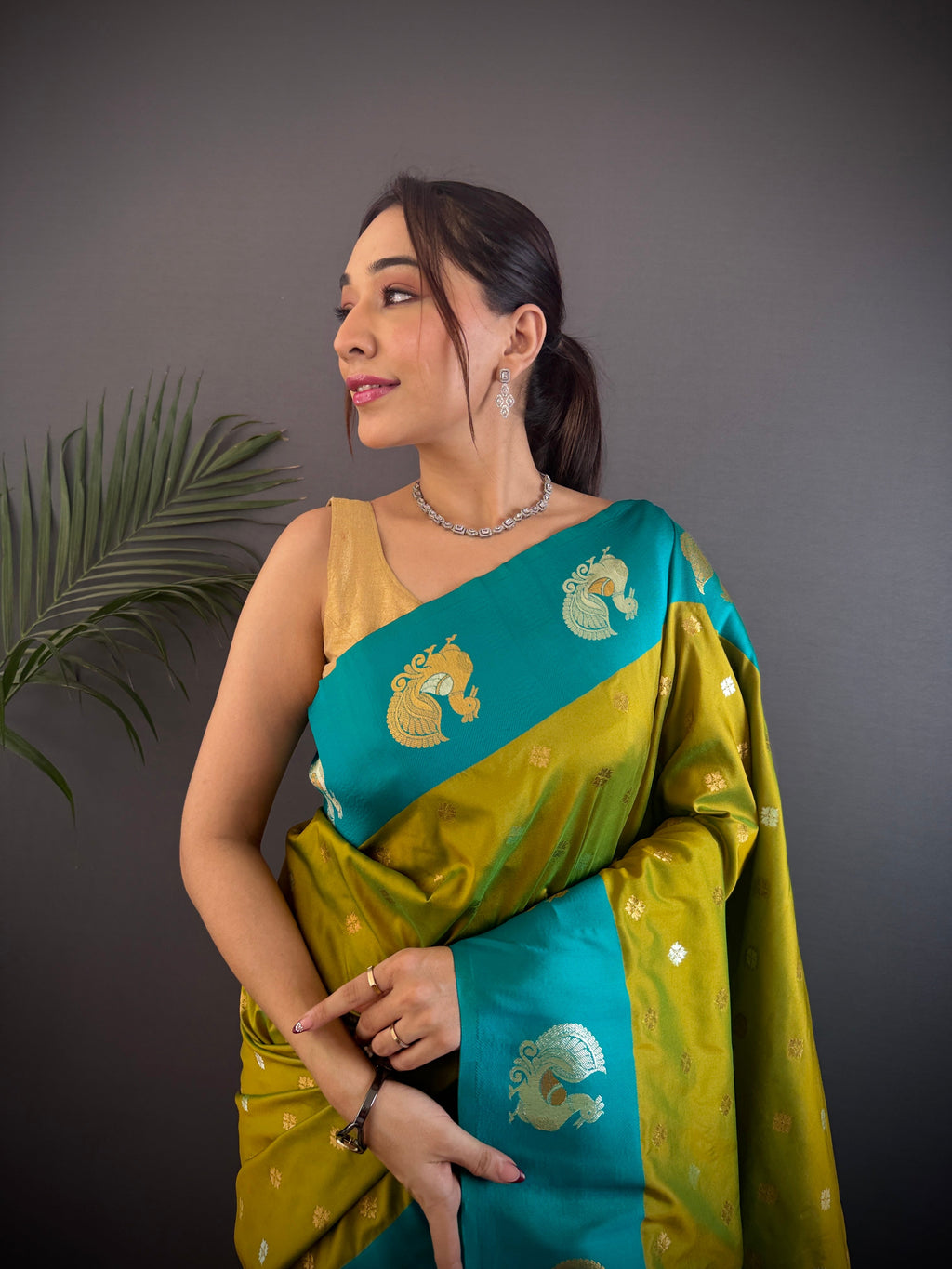 Elora Light Green Soft Silk Butti Zari Weaving Contrast Weaving Border Banarasi Saree | Grocsy