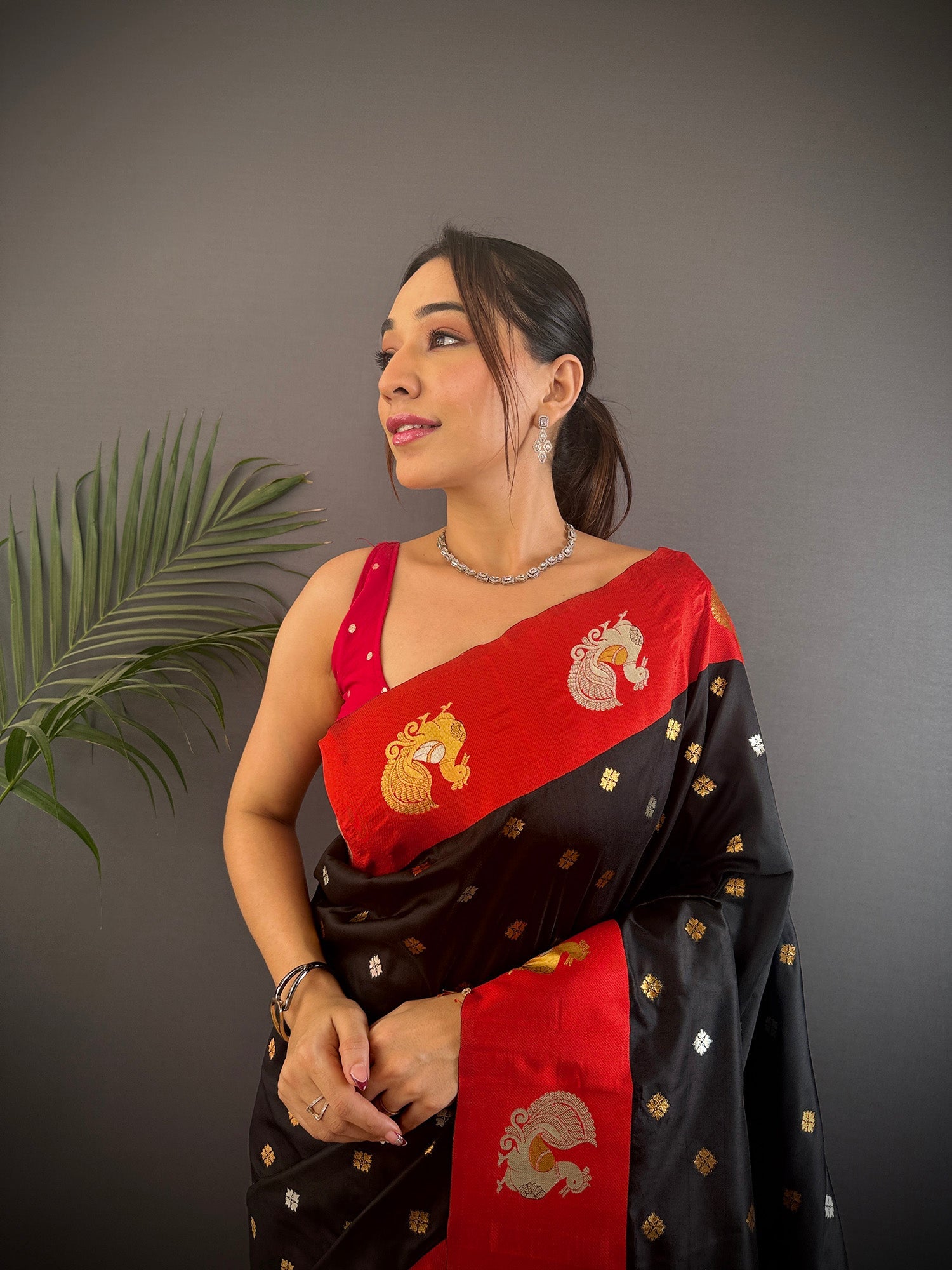 Elora Black Soft Silk Butti Zari Weaving Contrast Weaving Border Banarasi Saree | Grocsy